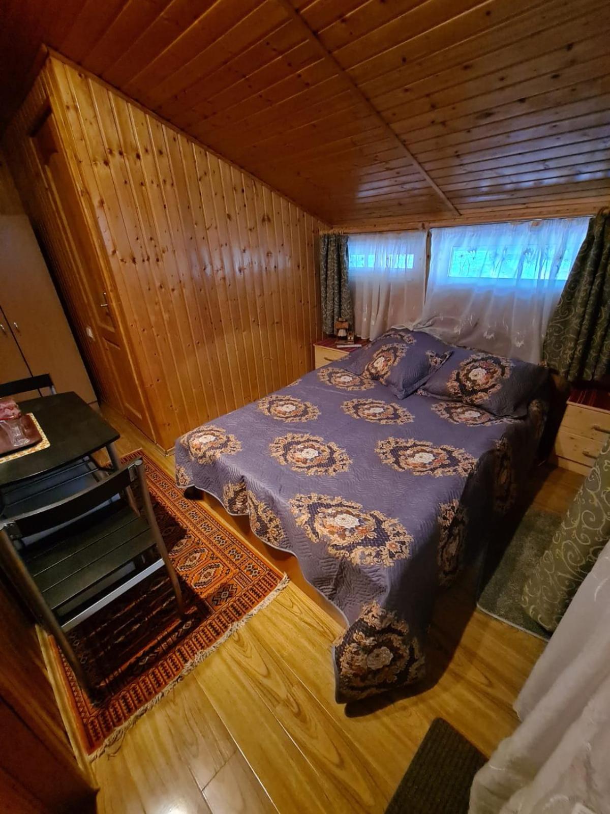 Small Double Room - Photo 2