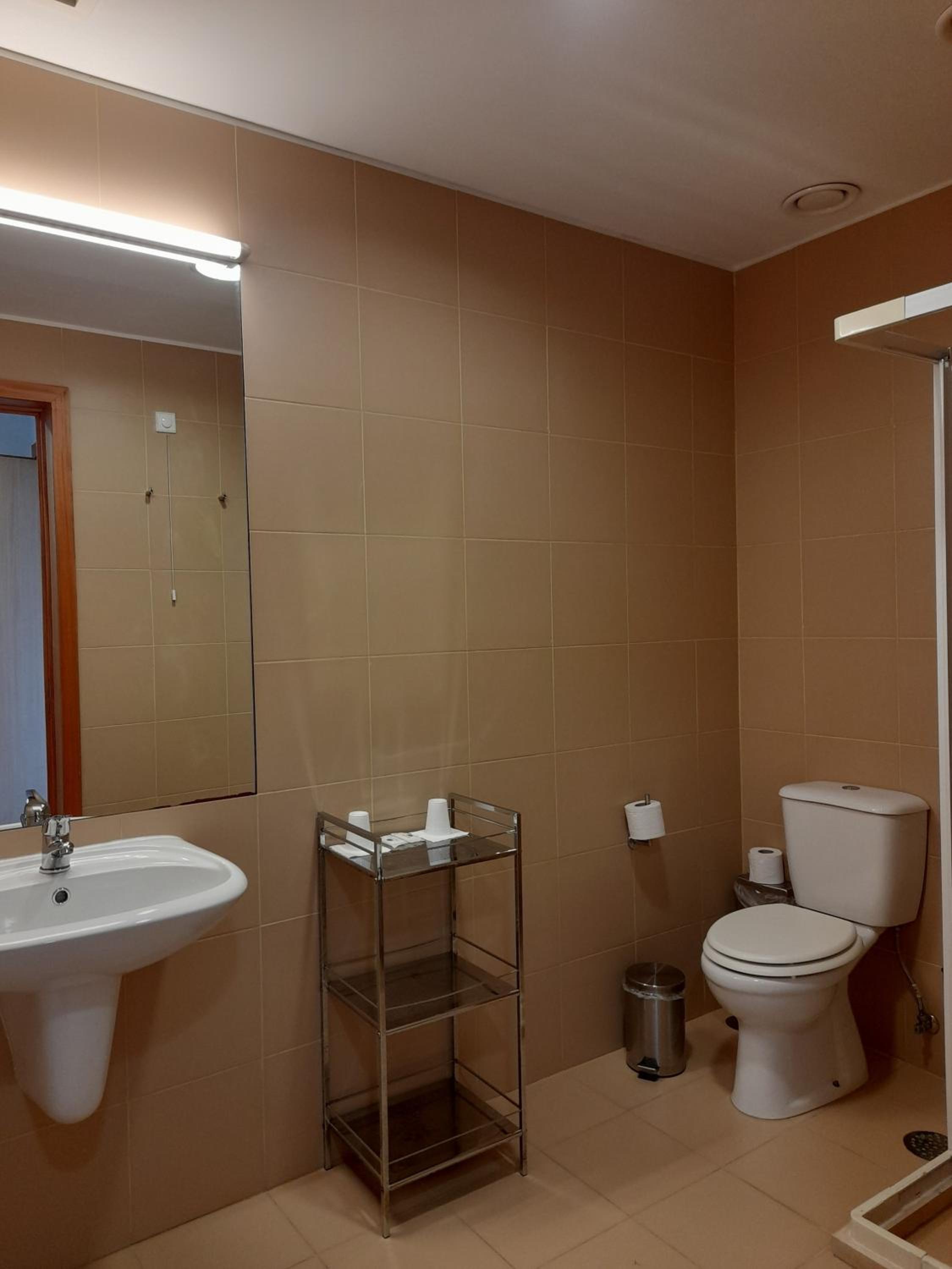 Double or Twin Room with View - Photo 5