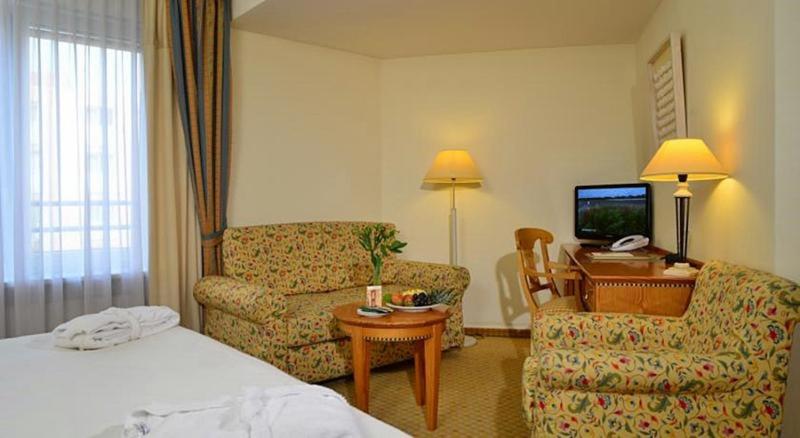 Family Stay with Two Connected Rooms photo 2