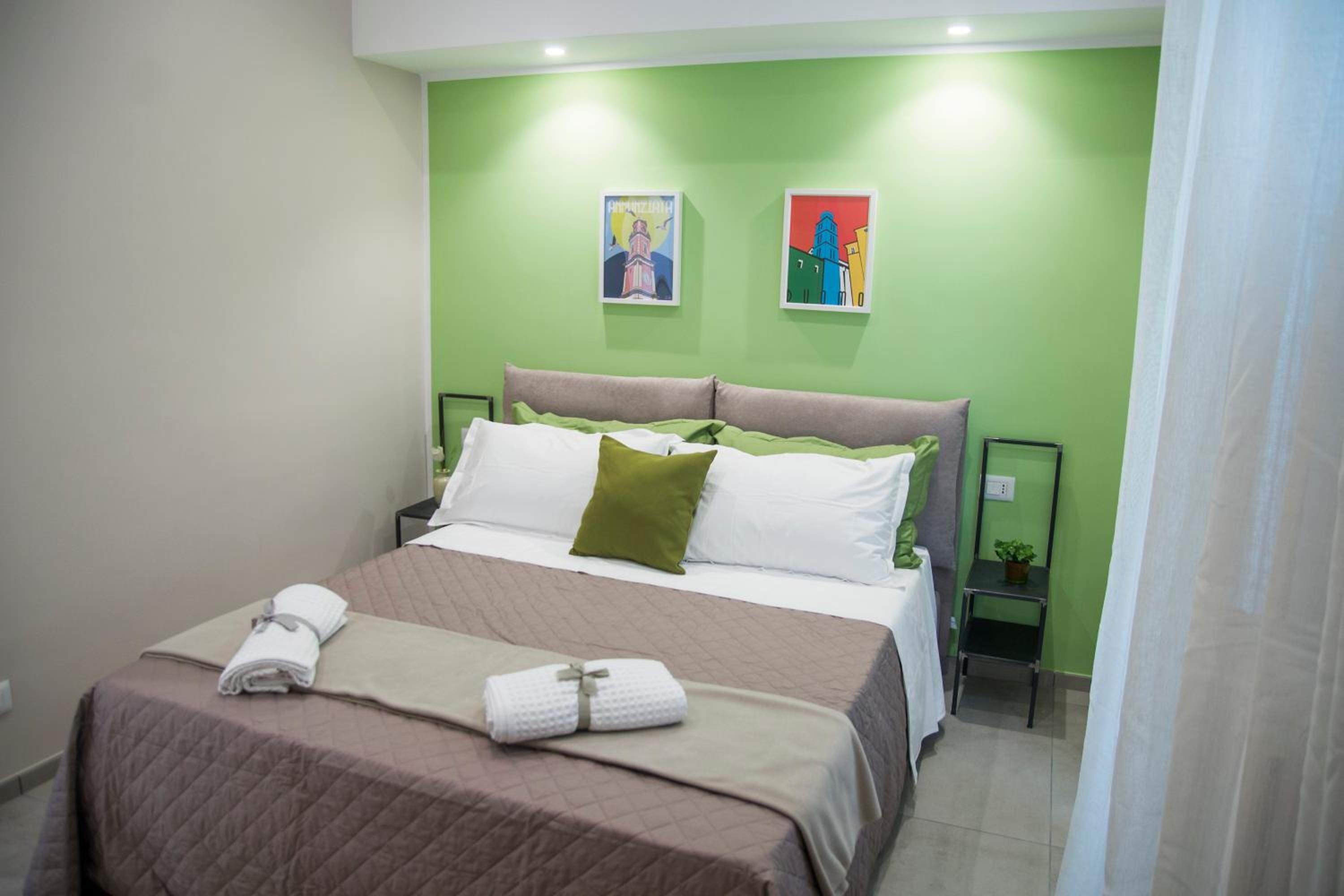 Double Room with Private Bathroom - Photo 13