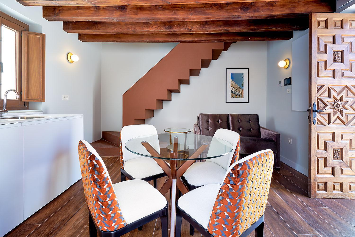 Penthouse Apartment - Photo 6