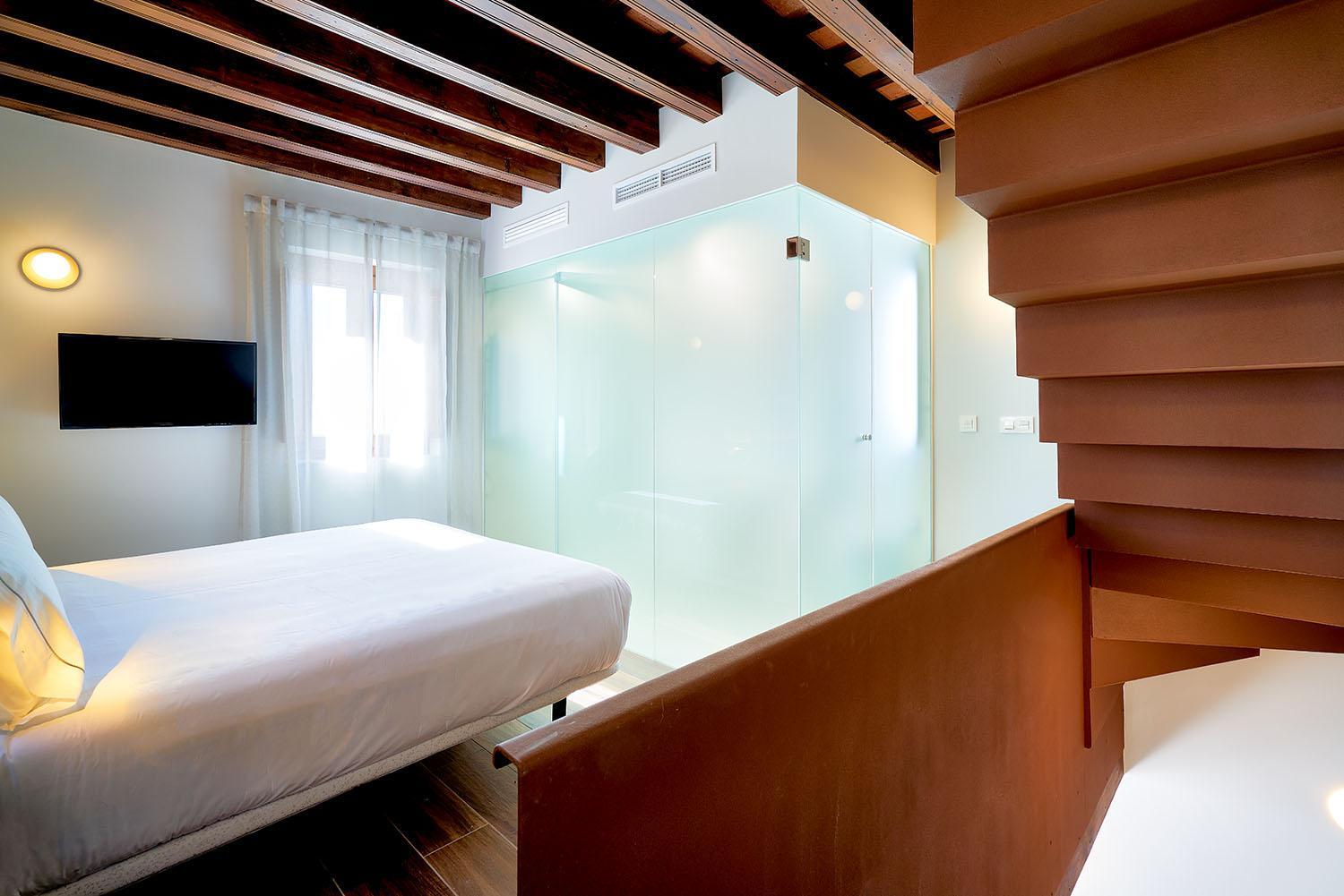 Penthouse Apartment - Photo 4