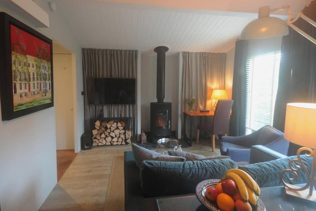One-Bedroom Apartment - Photo 5