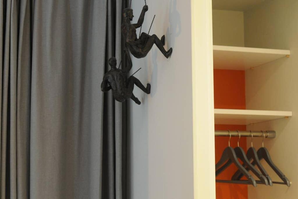 One-Bedroom Apartment - Photo 17