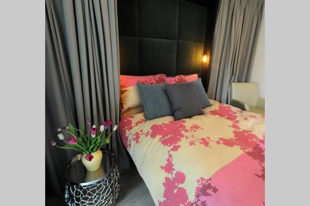 One-Bedroom Apartment - Photo 23