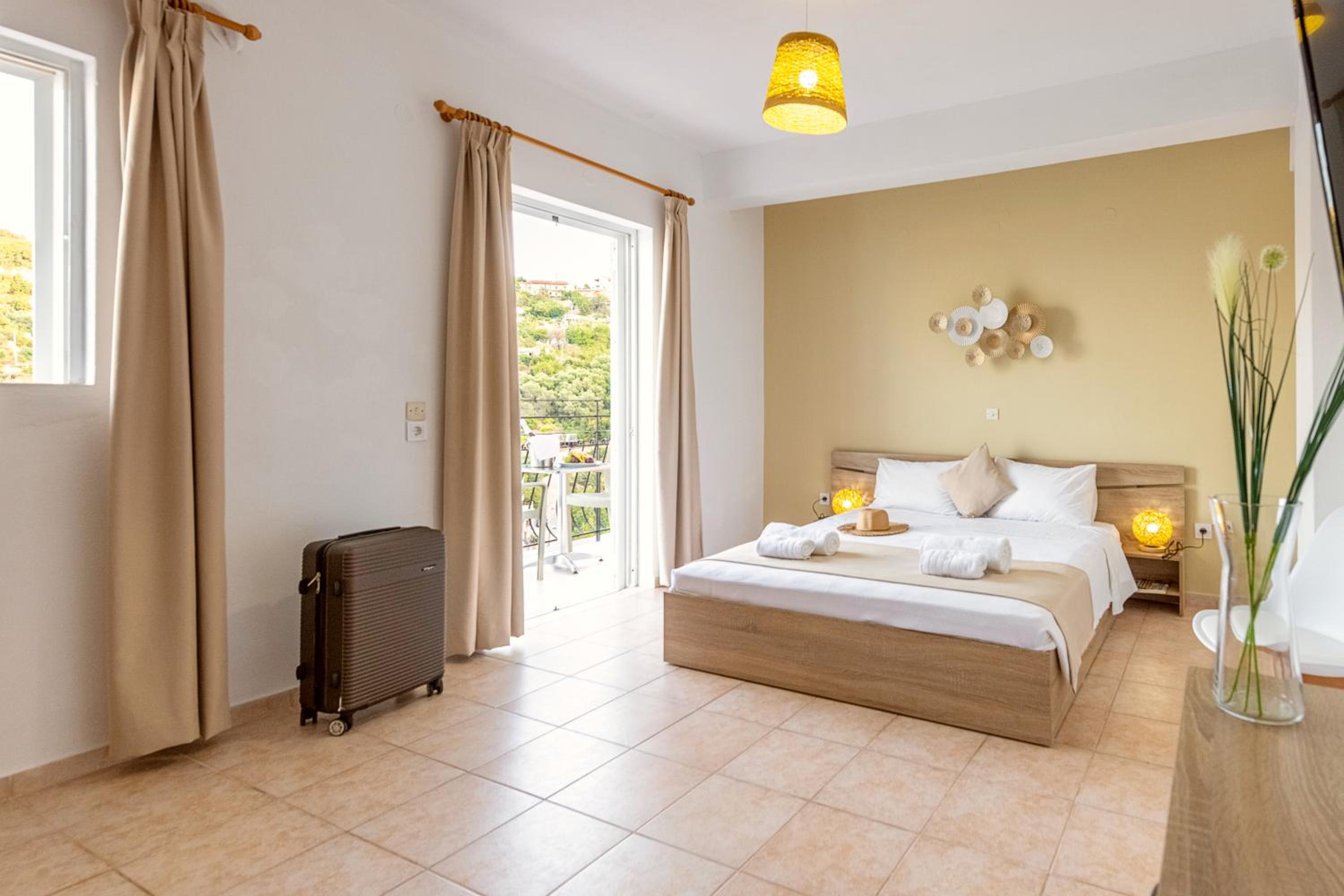 Premium Room with Sea View - Photo 9