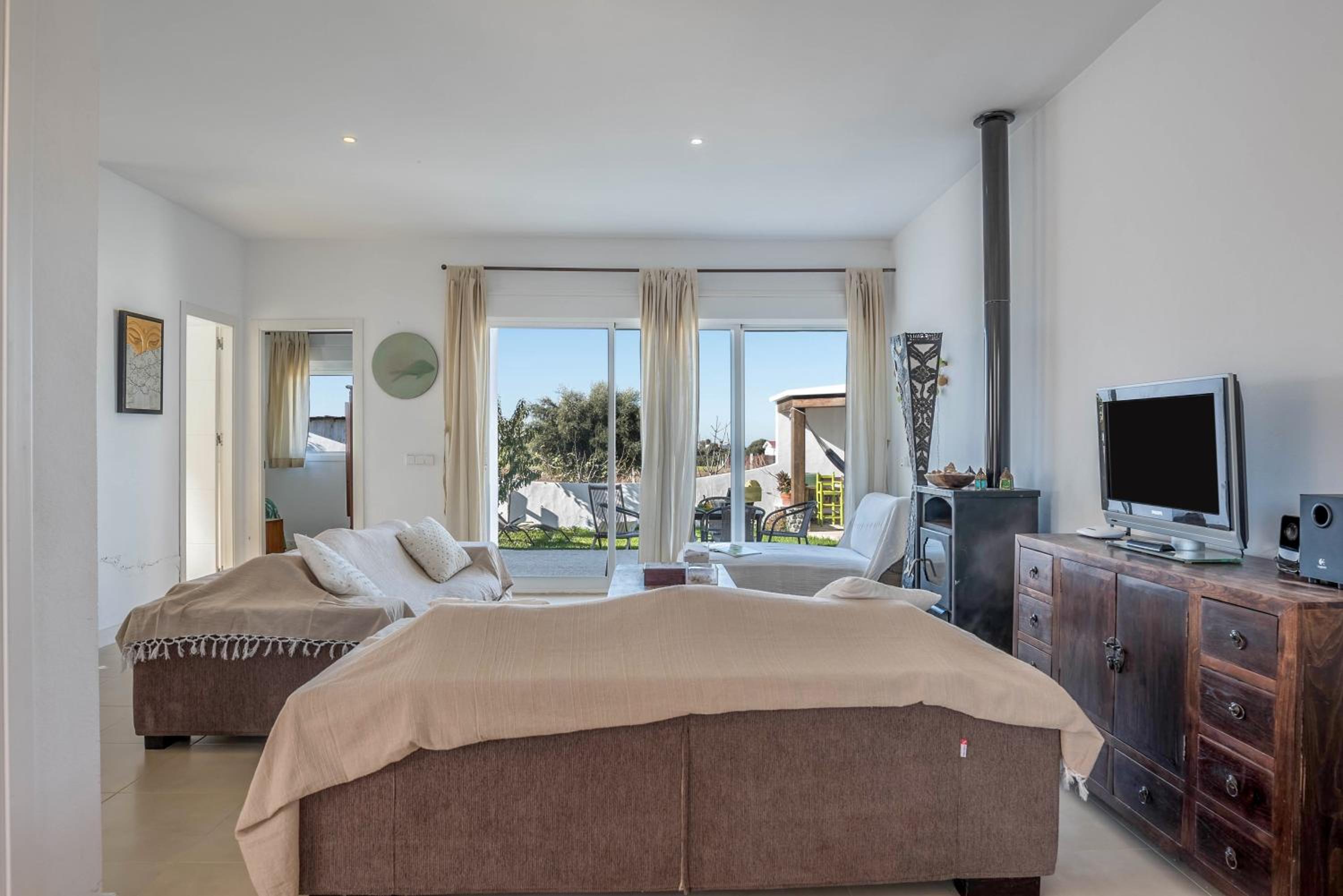 Two-Bedroom House - Photo 14