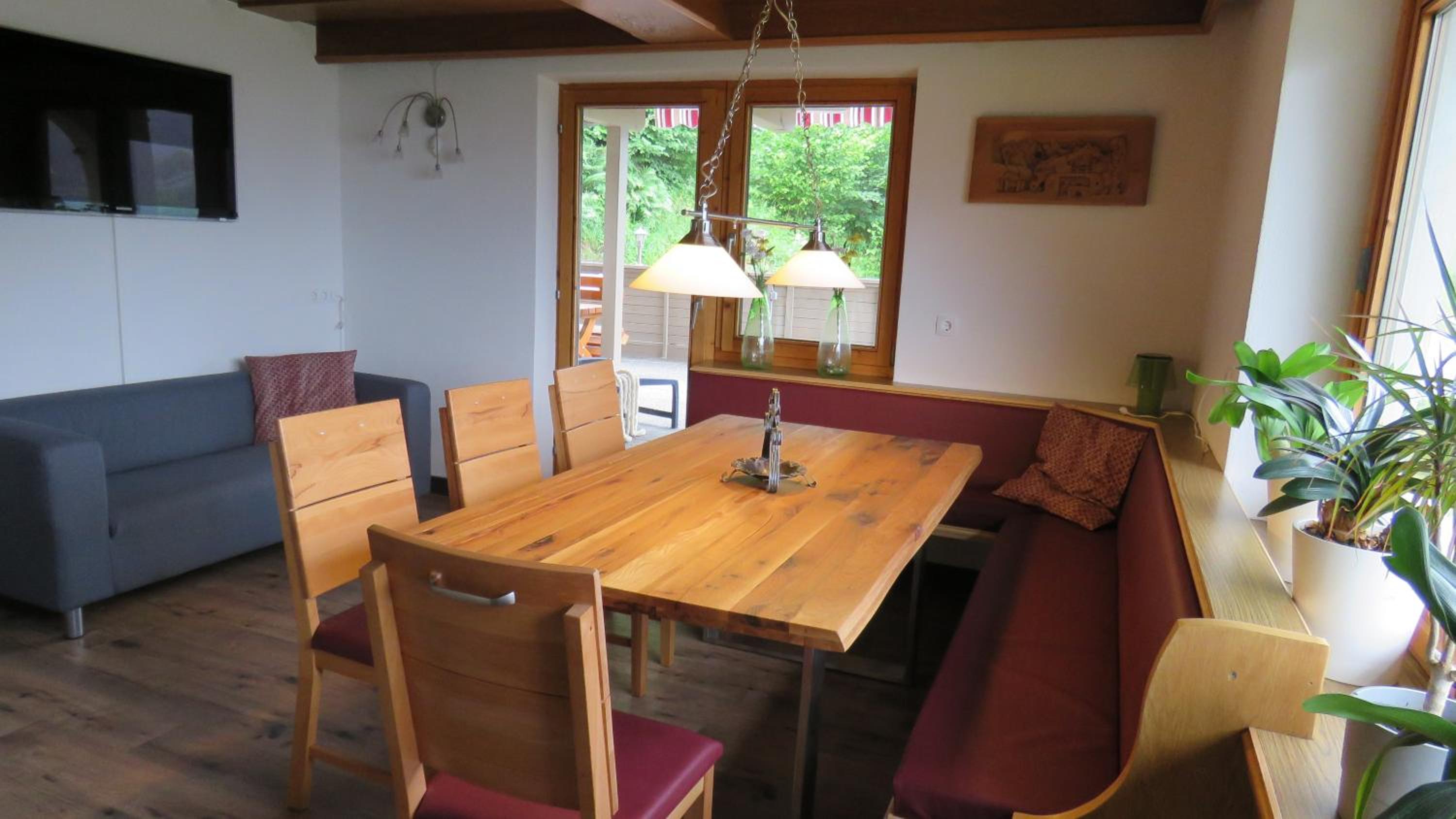 Three-Bedroom Apartment with Terrace photo 3