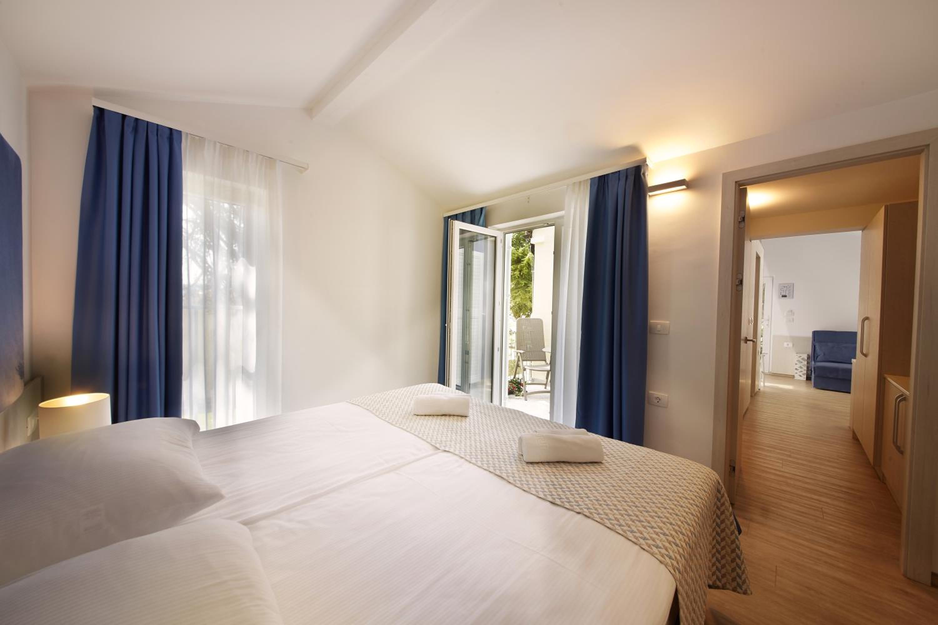 Double or Twin Room with Balcony or Terrace photo 1