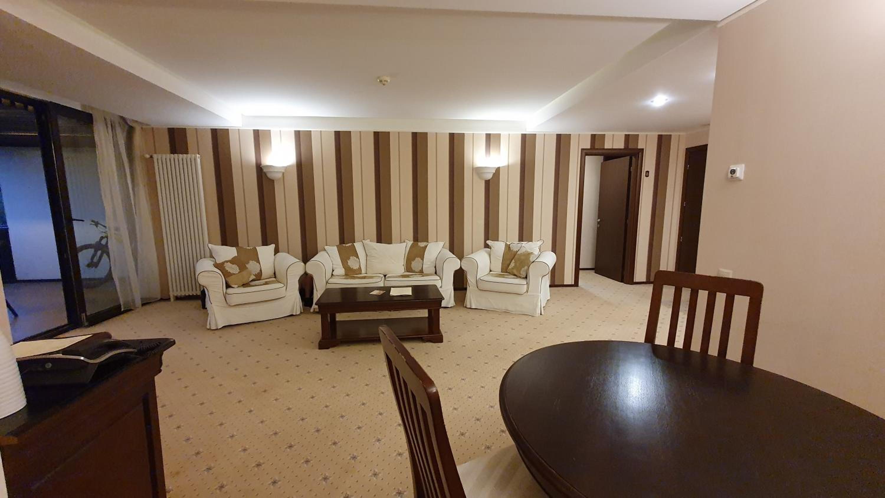 Apartment with Mountain View - Photo 16