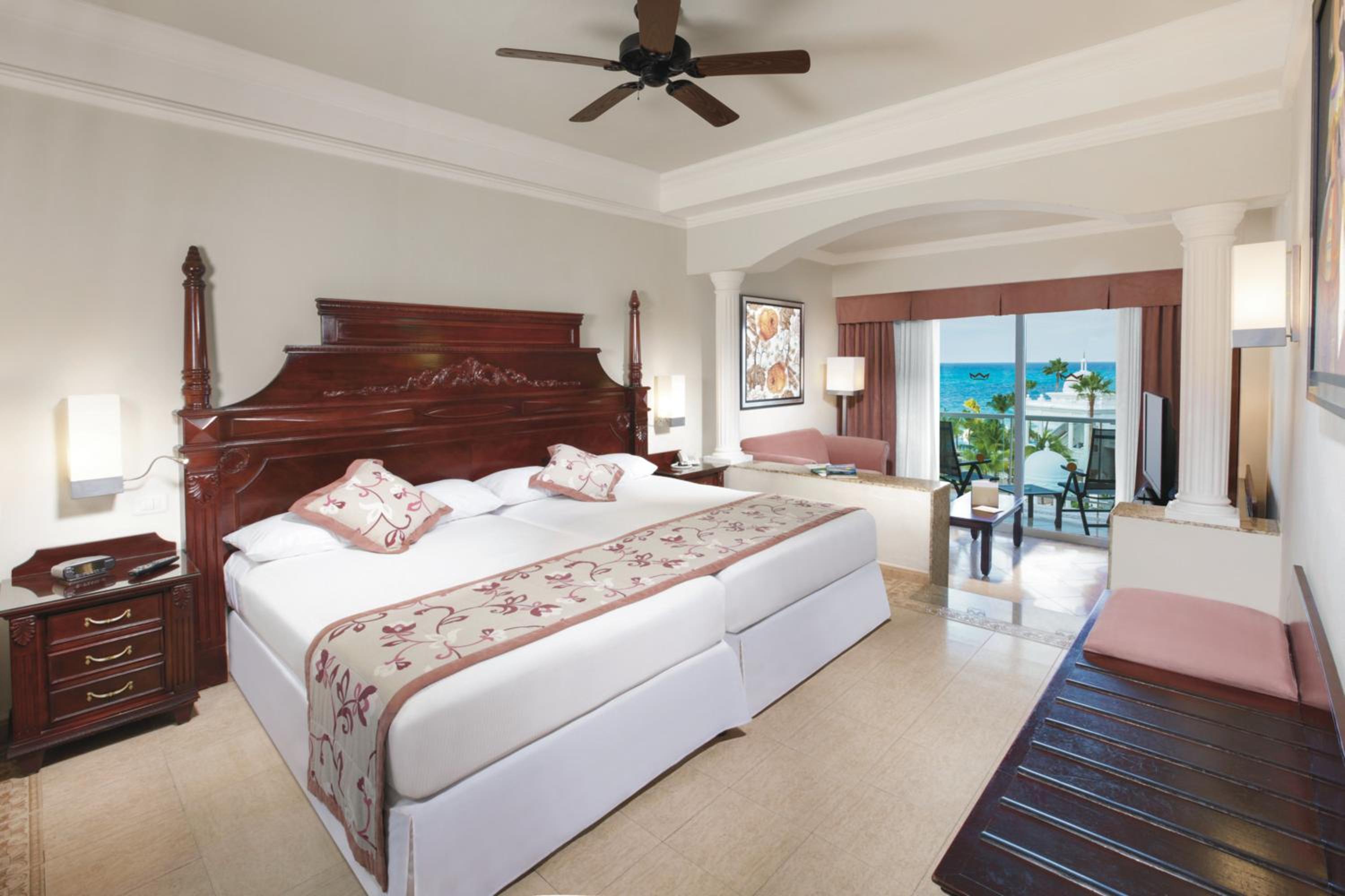 Junior Suite Ocean View photo 2