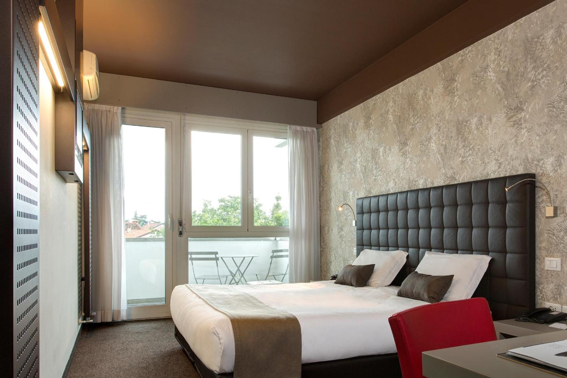 Comfort King Room - Photo 1