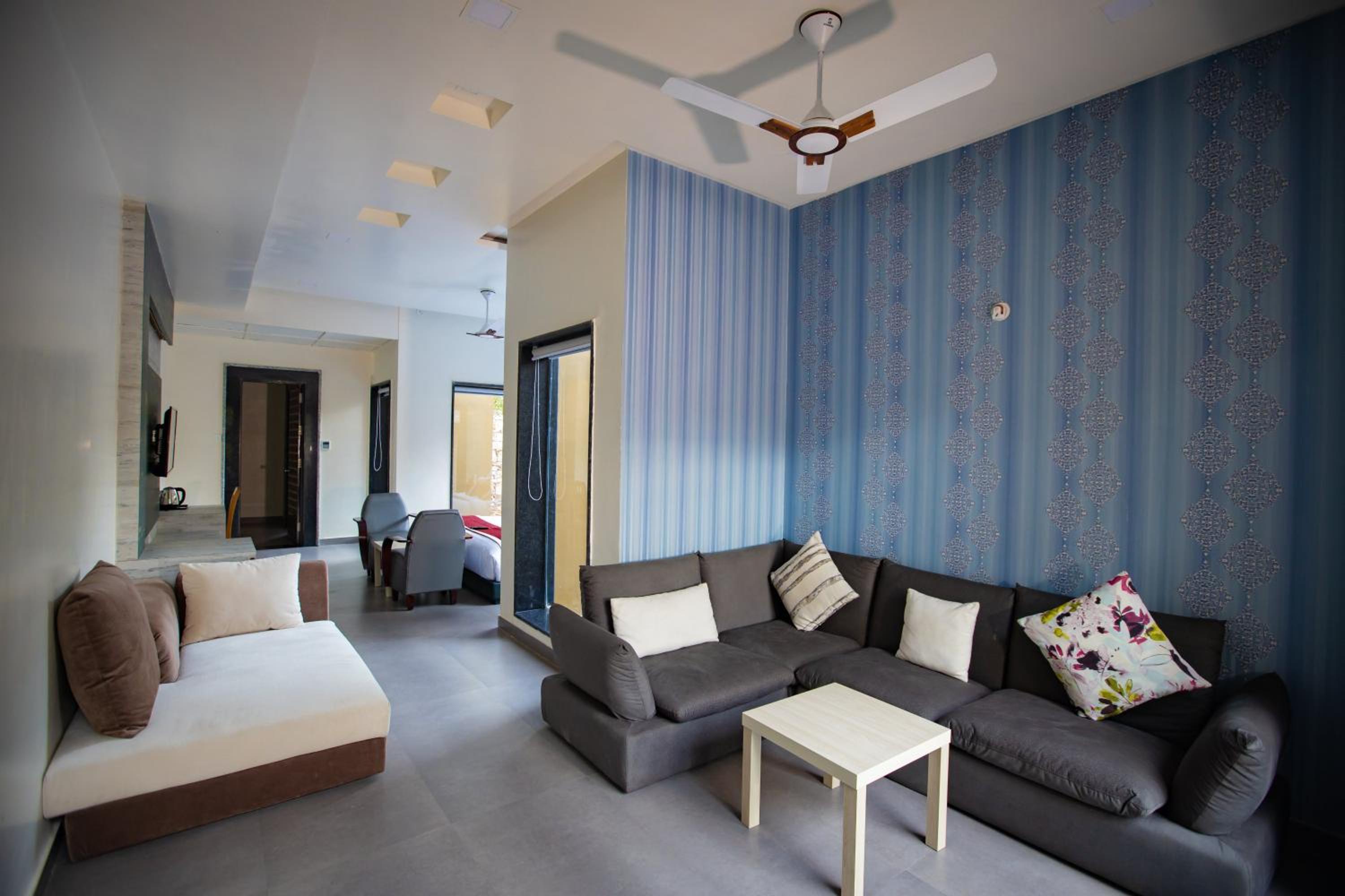 Exotic Villa with Plunge Pool, Jacuzzi and Private Sit Out - Photo 23