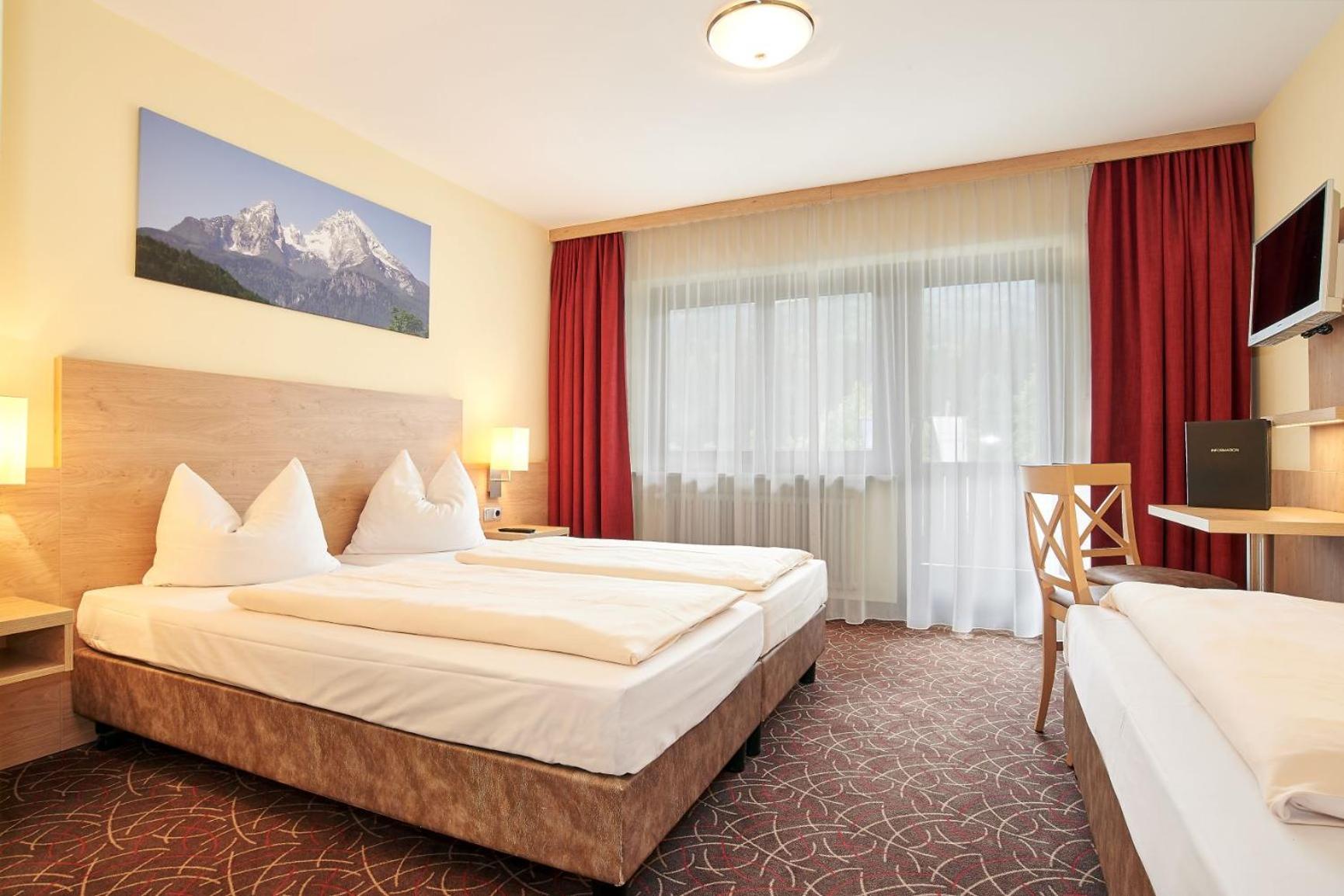 Double Room with Mountain View photo 2