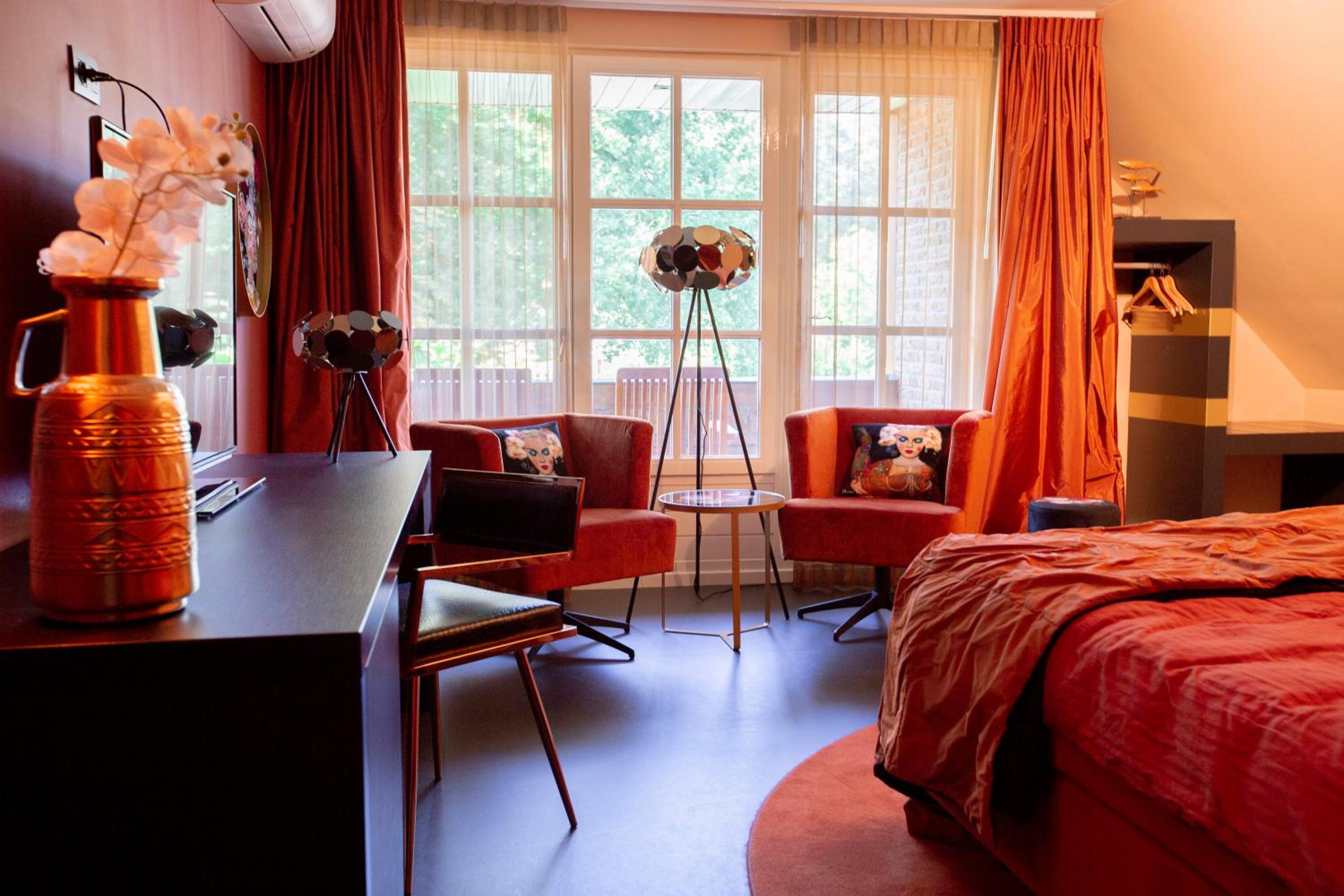 Superior King Room - Photo 4