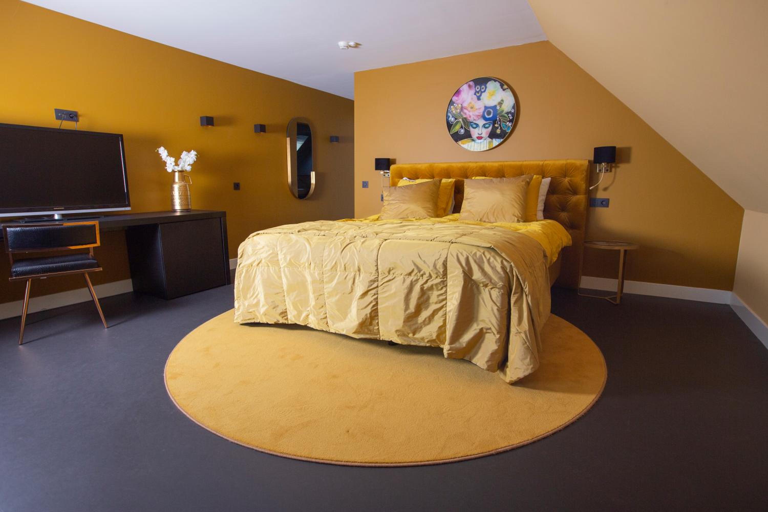 Superior King Room - Photo 5
