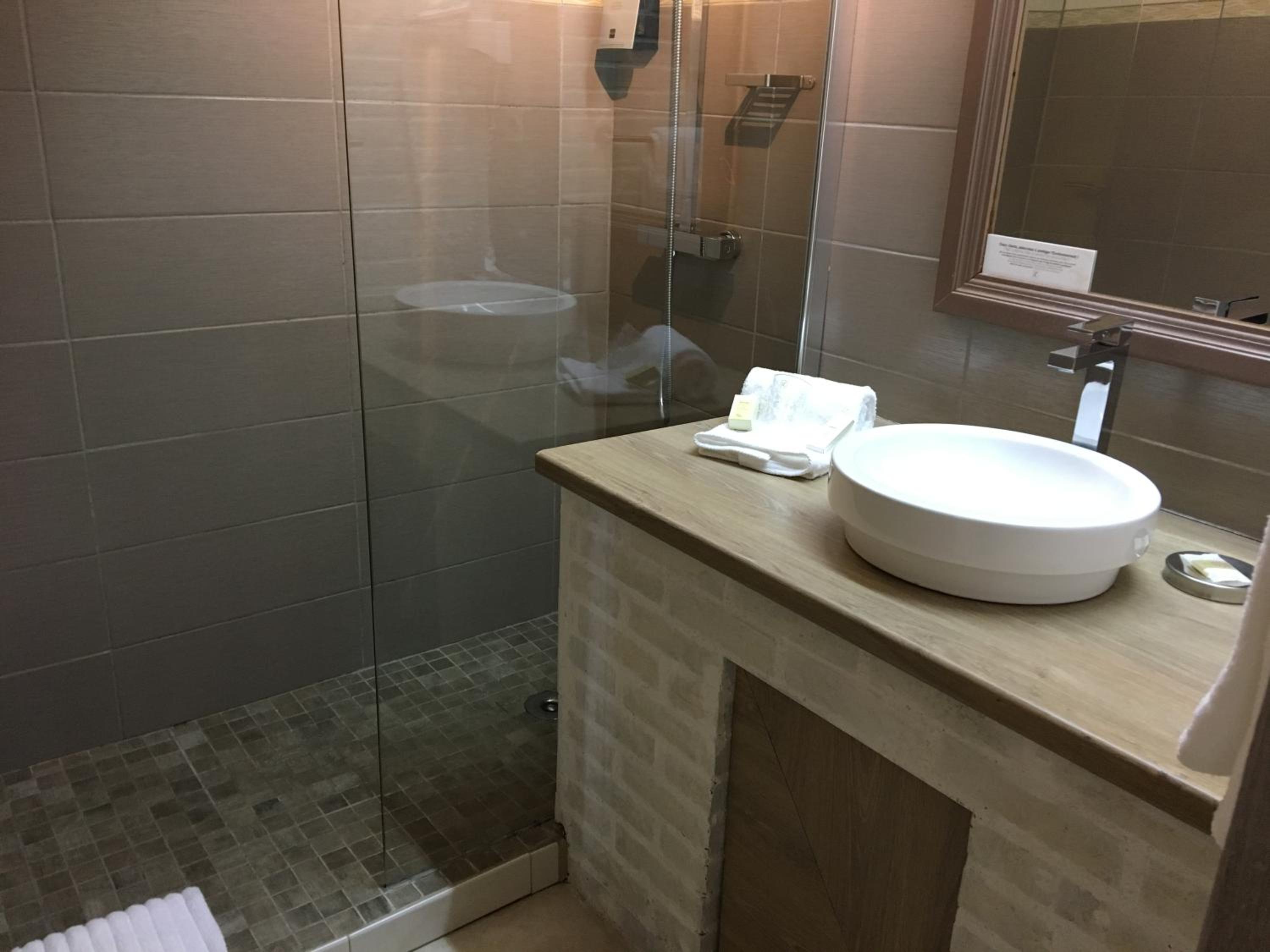 Standard Room photo 2