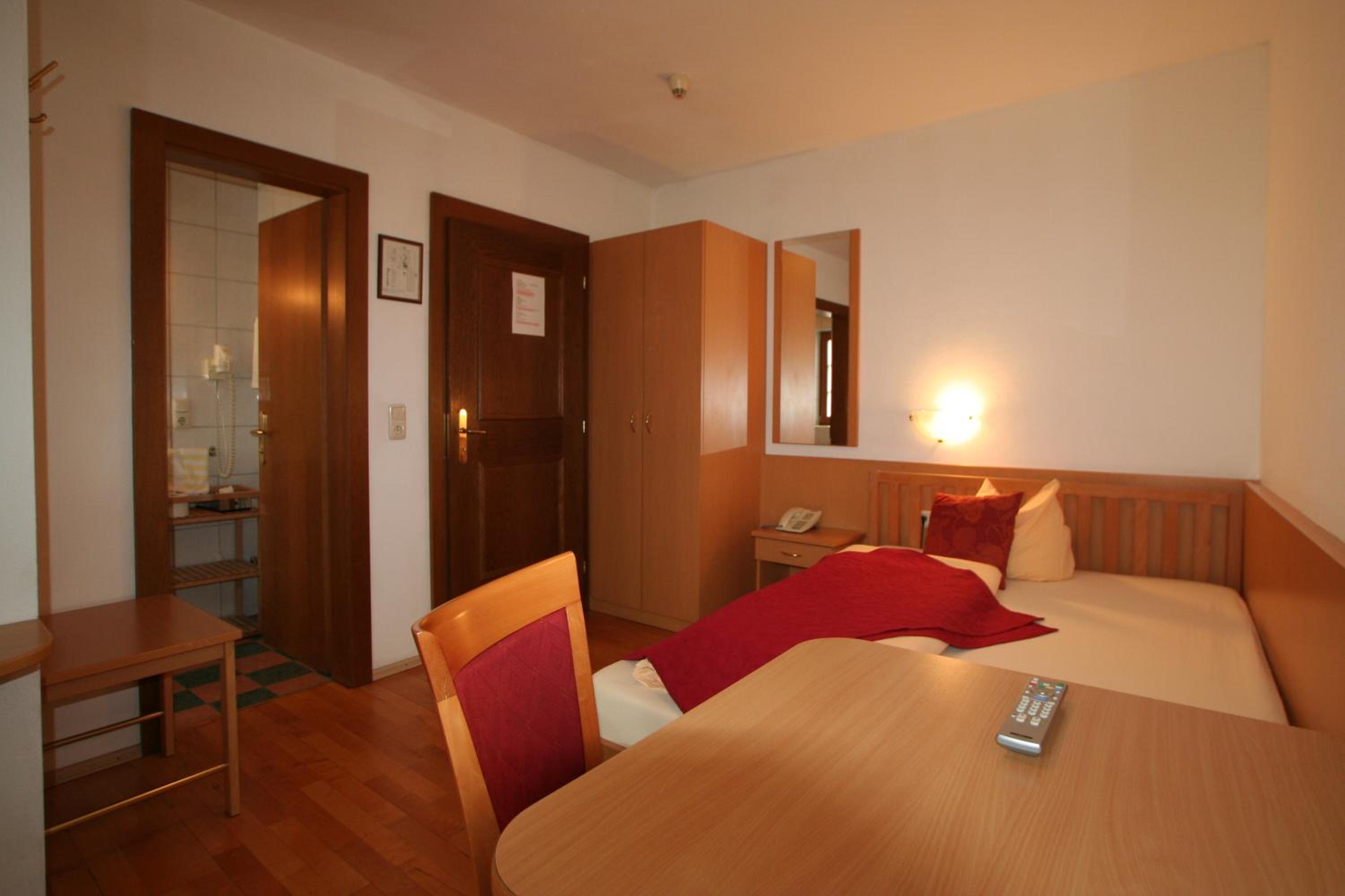 Single Room photo 2