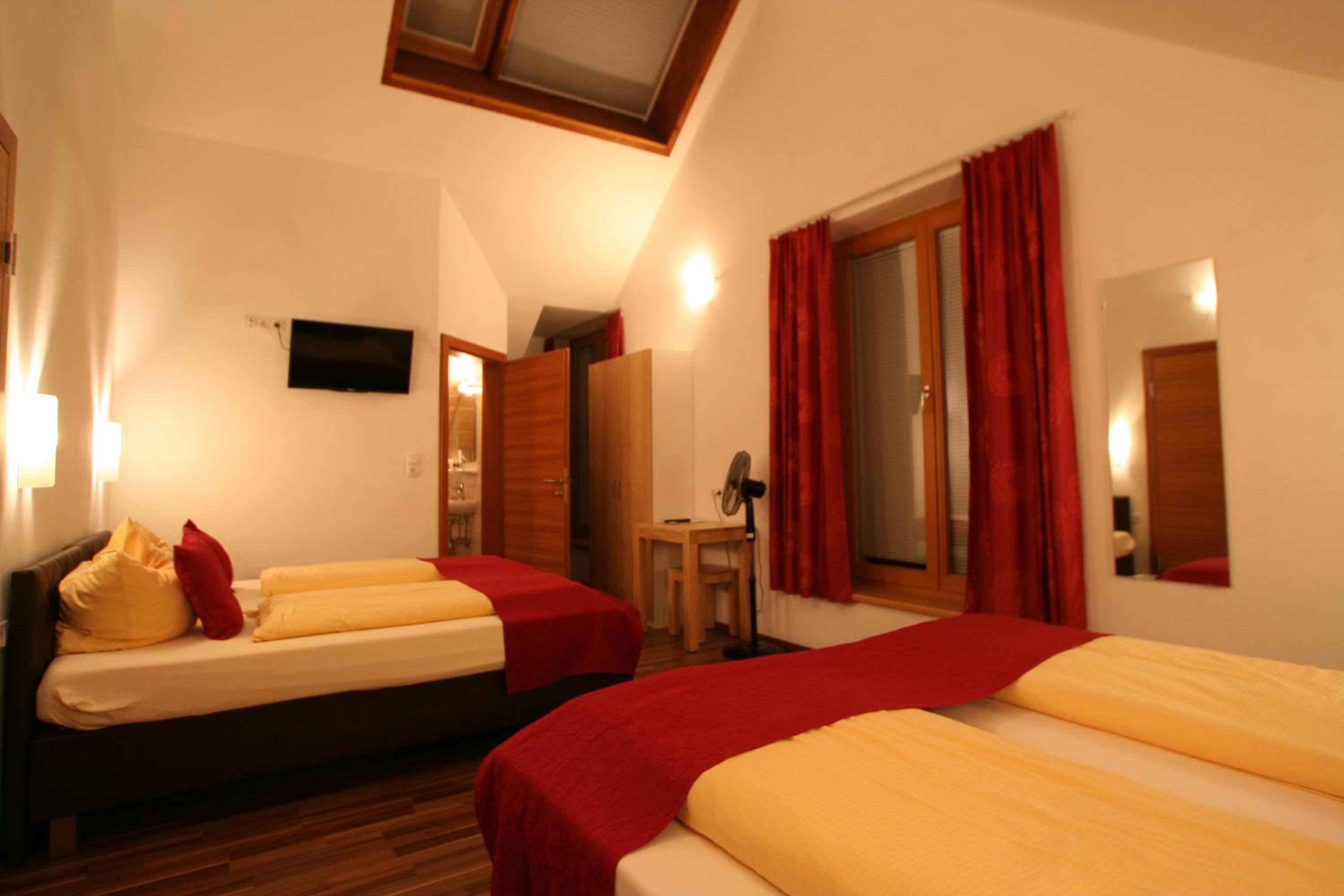Triple Room photo 3