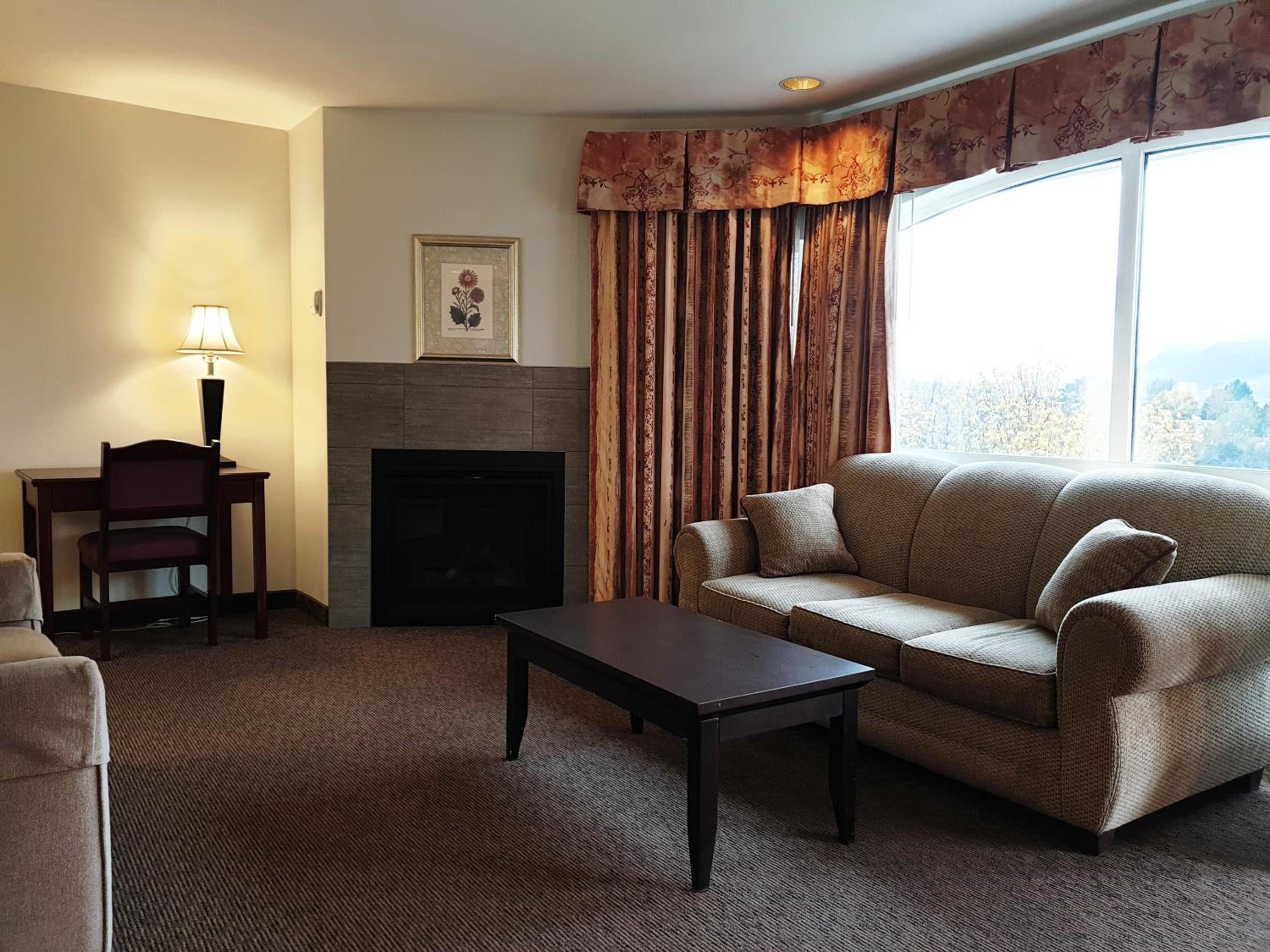 Jacuzzi King Room with Balcony  - Photo 9
