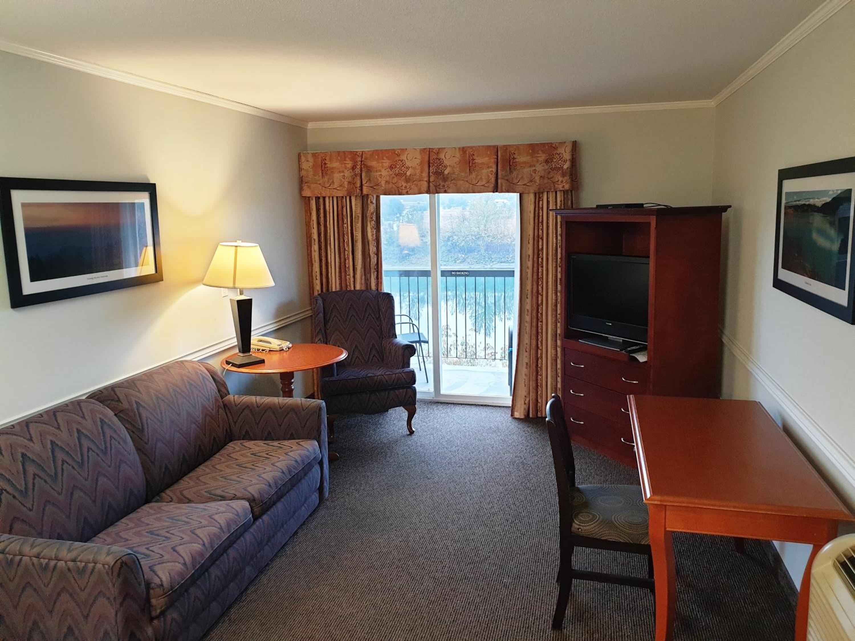 One bedroom suite with balcony  - Photo 1