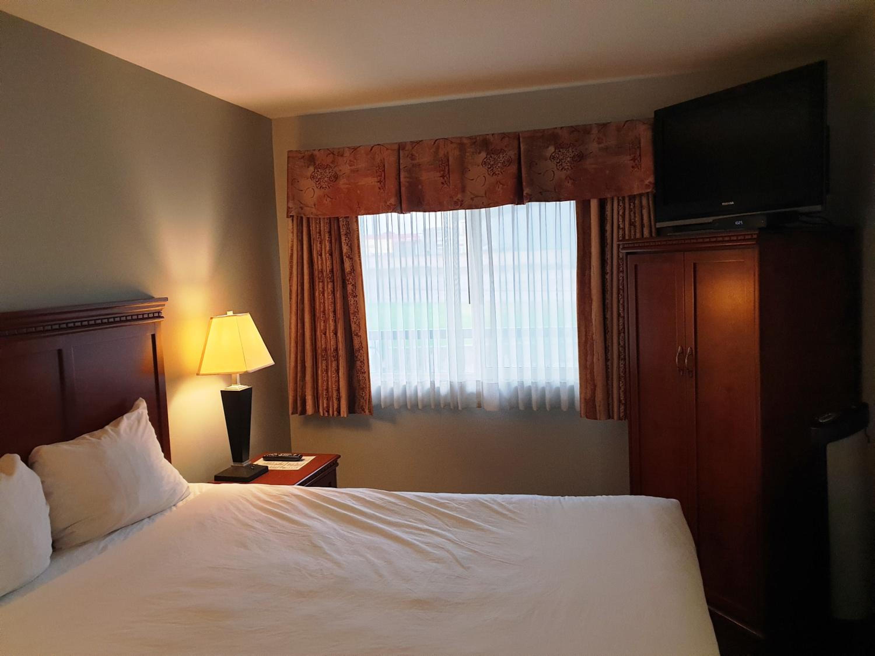 One bedroom suite with balcony  - Photo 4