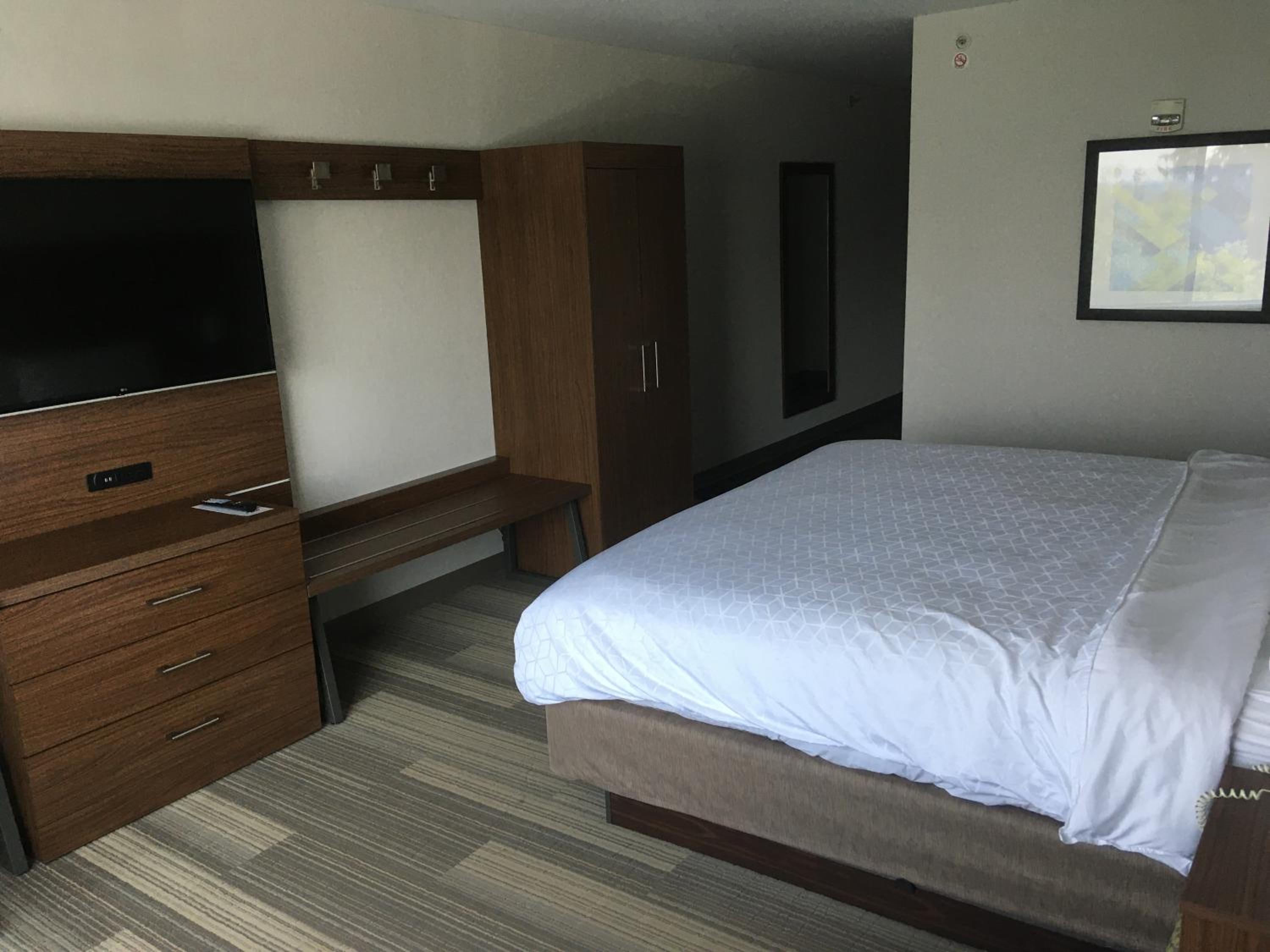 Standard King Room - Photo 1