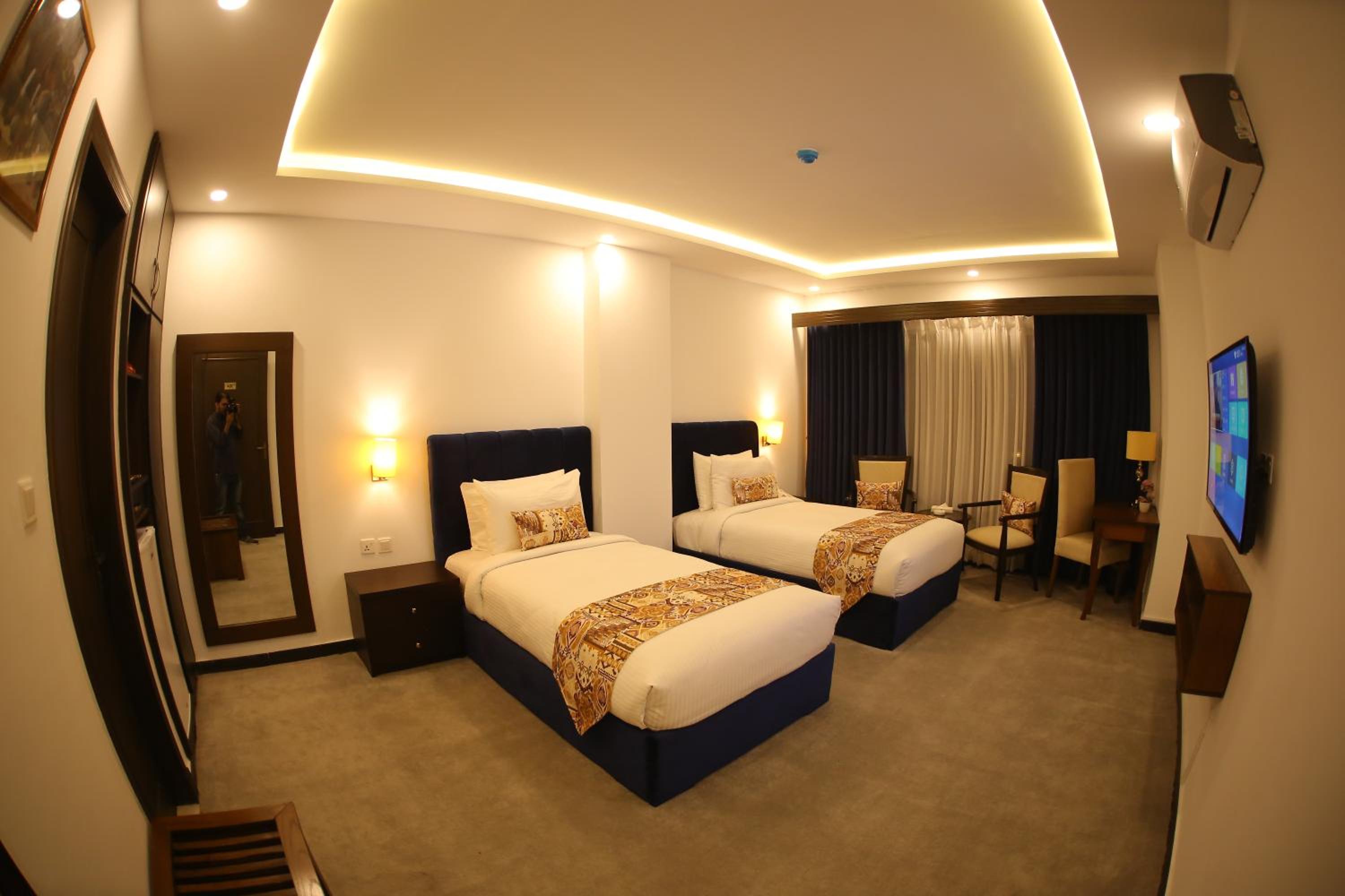 Deluxe Twin Room photo 1