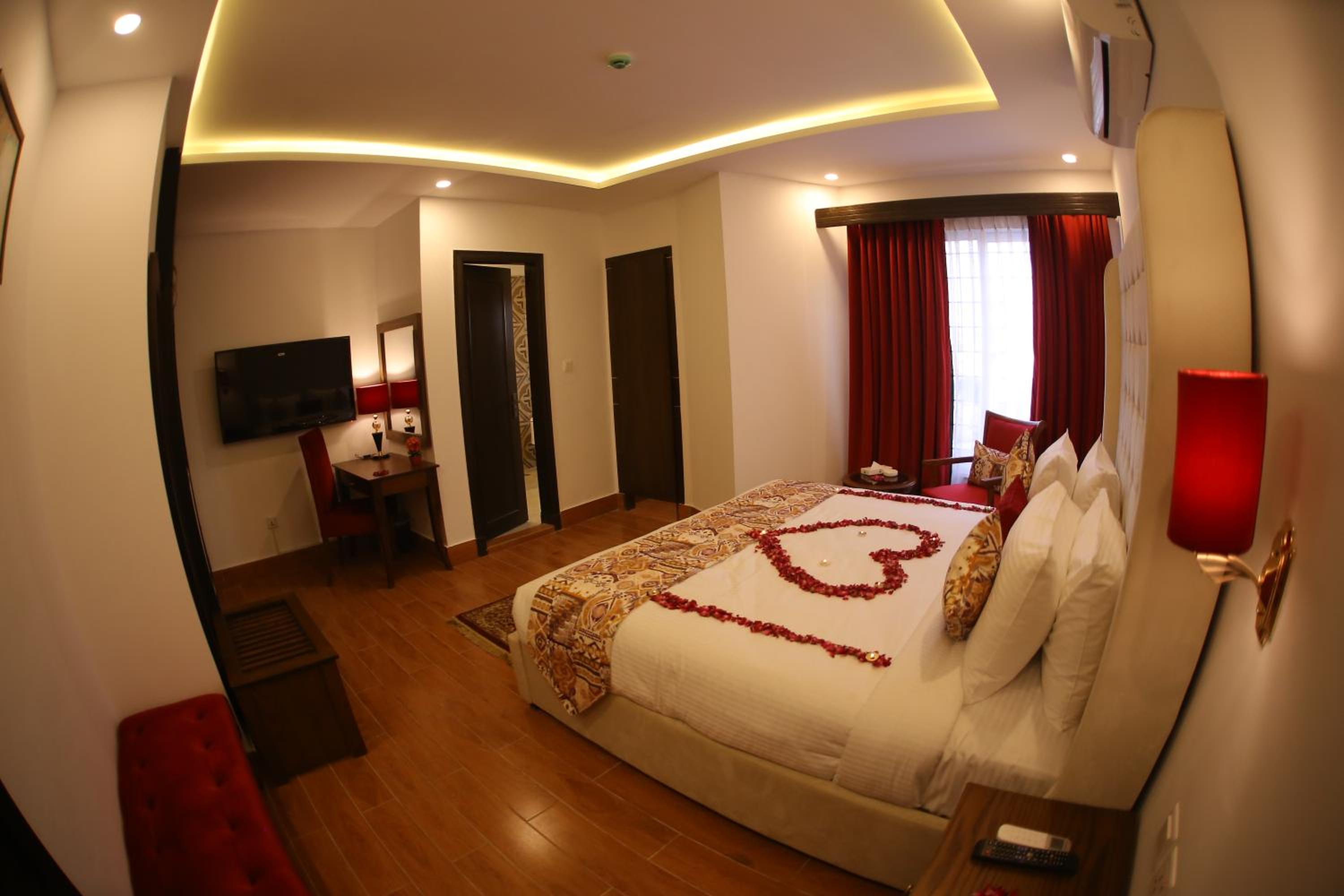 Superior King Room photo 3