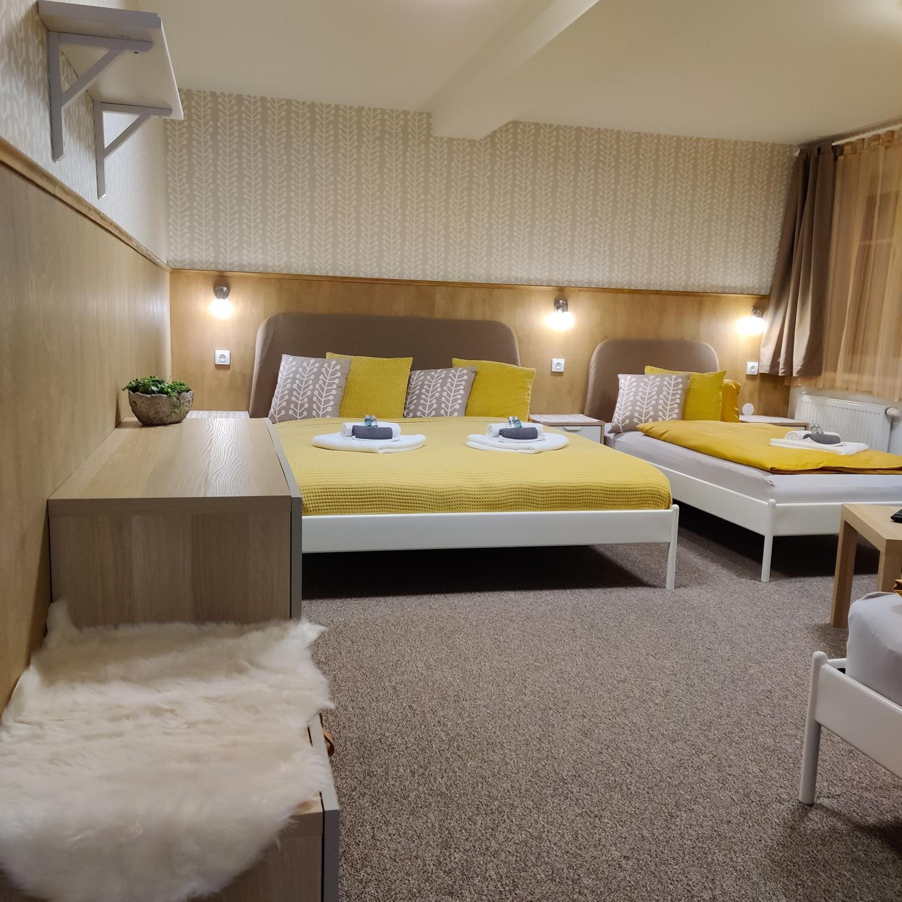 Quadruple Room - Photo 5