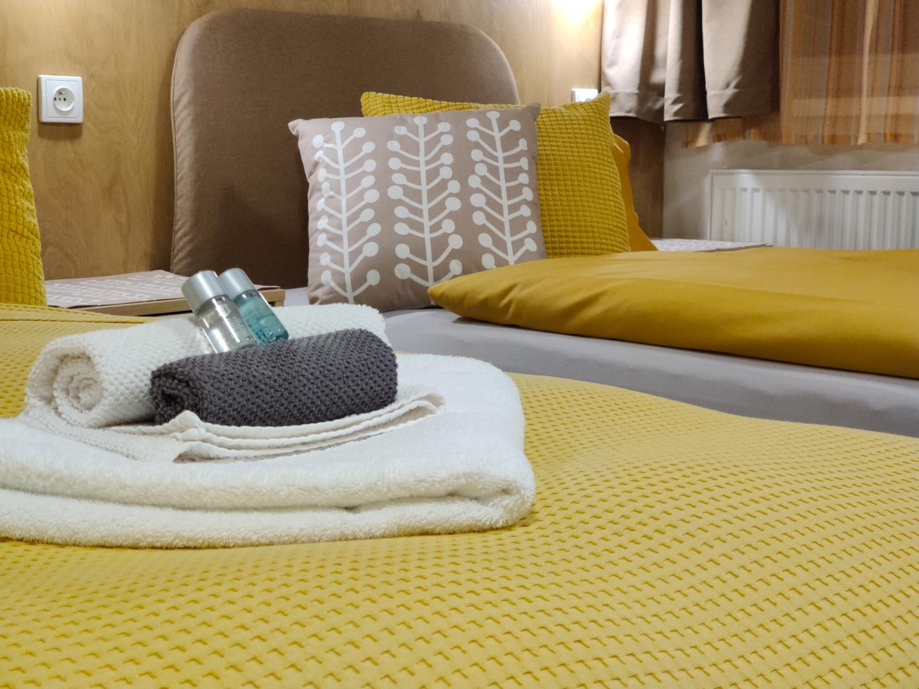 Quadruple Room - Photo 9