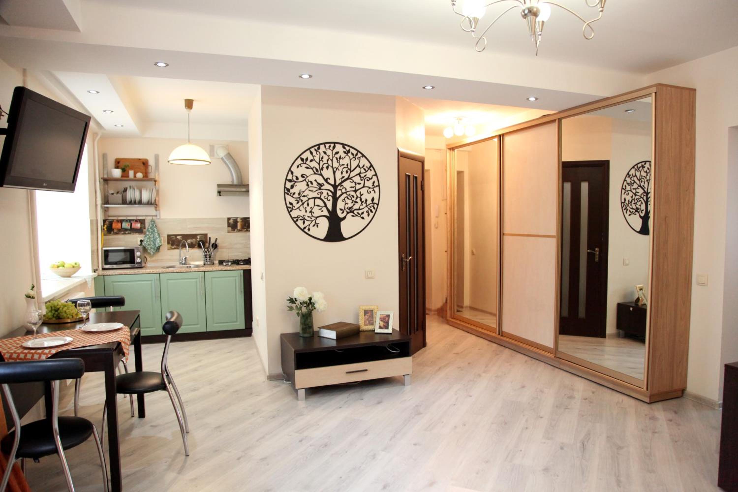 One-bedroom apartment - 102 Velyka Vasylkivska str.