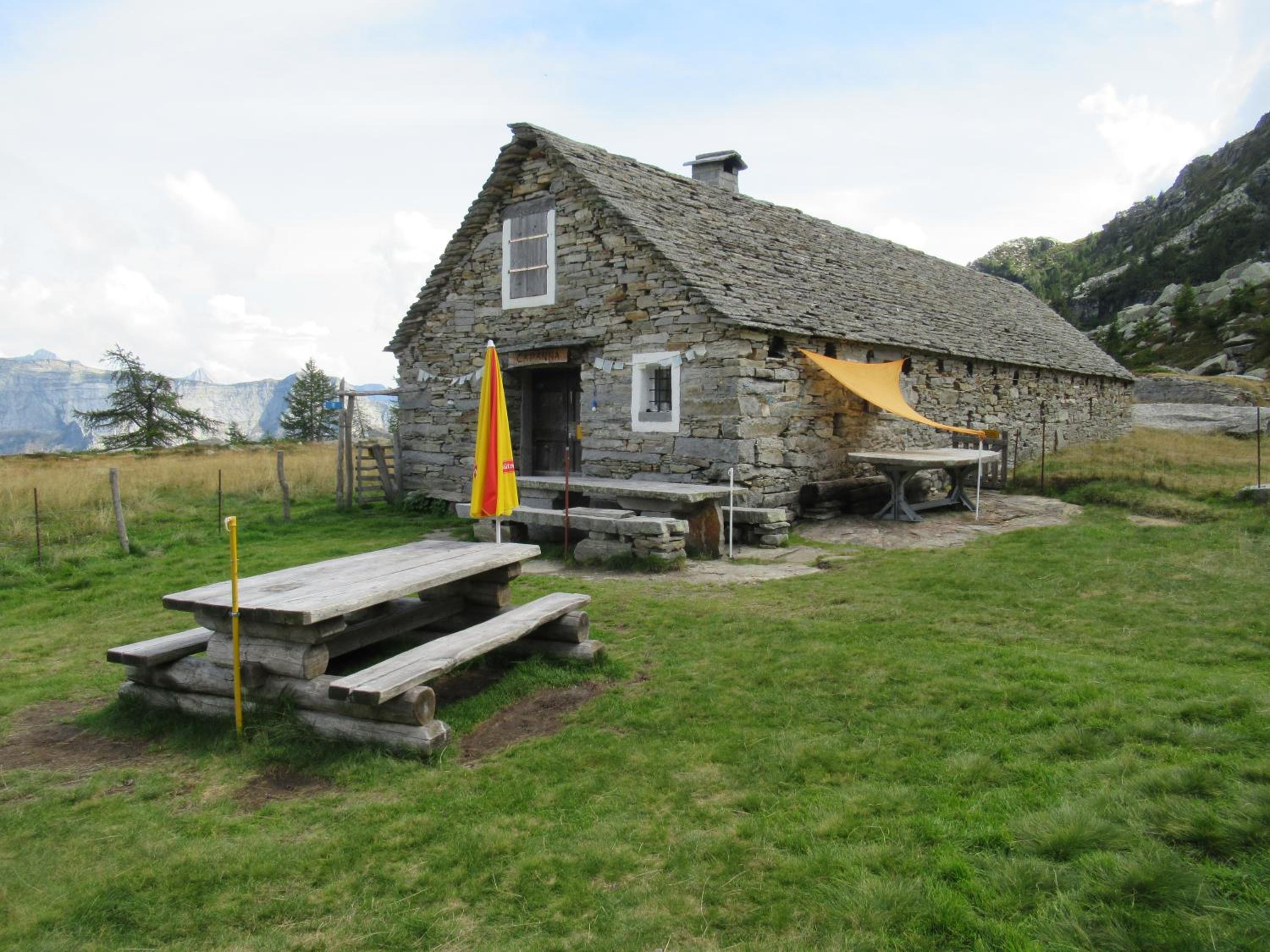 Three-Bedroom House photo 2