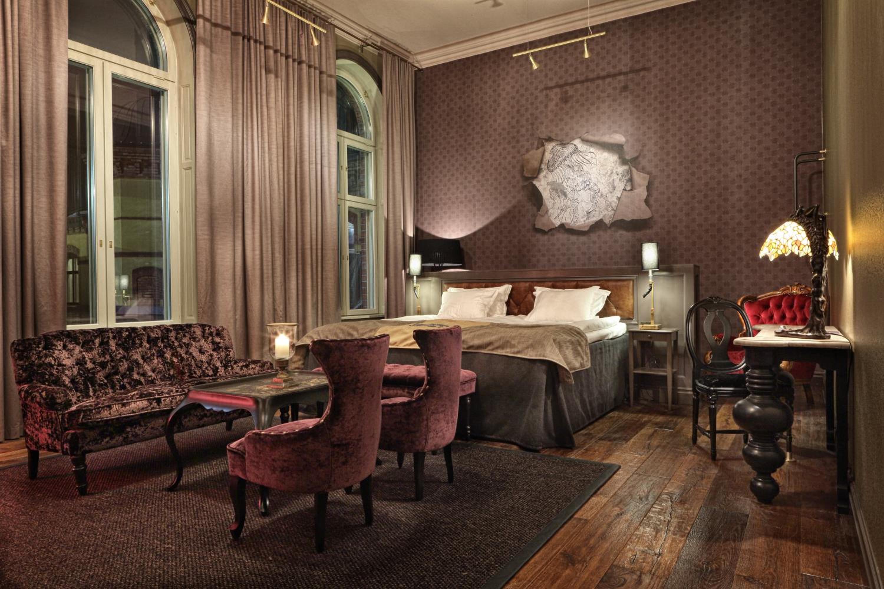 Executive Junior King Suite - Non-Smoking - Photo 3