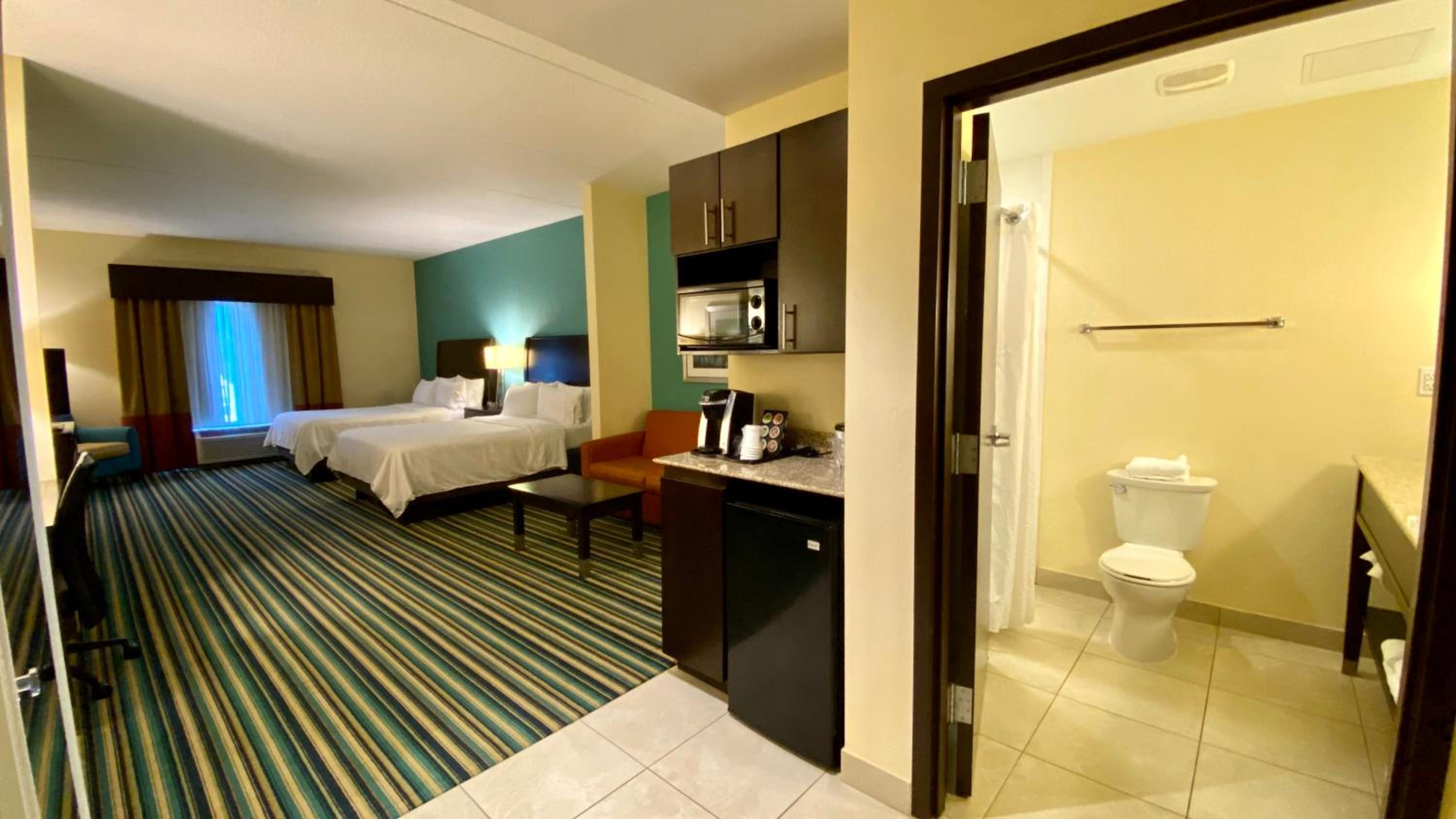 Standard Queen Room with Two Queen Beds - Communications and Mobility Accessible