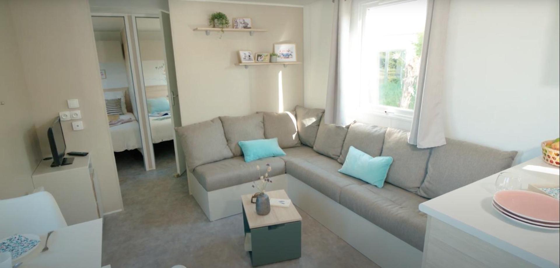 Mobile Home photo 1