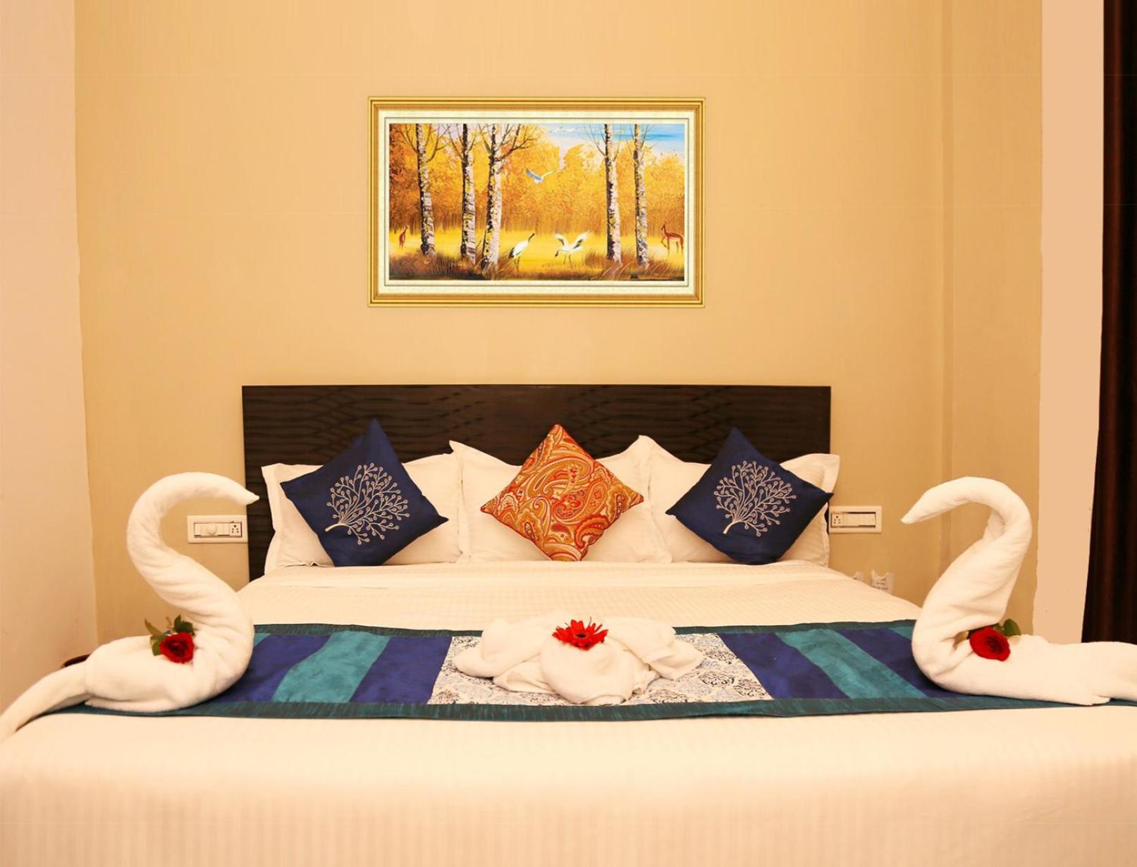 Deluxe Double Room (2 Adults + 1 Child)