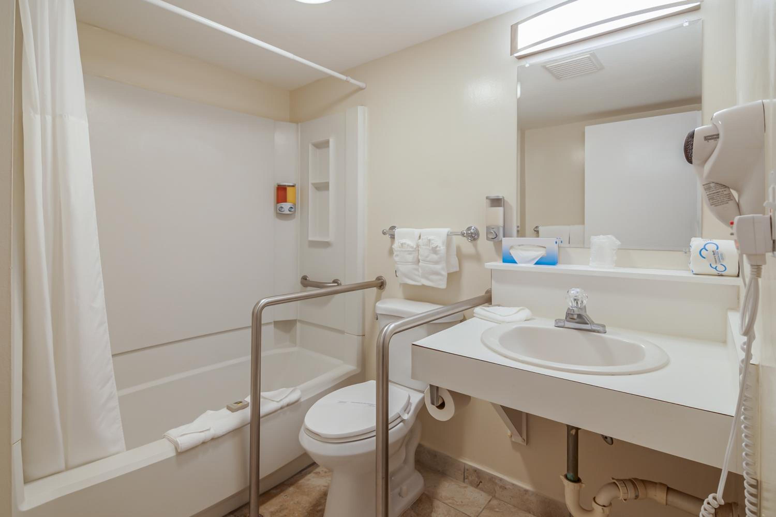 Queen Bed Room with Kitchenette - Photo 3