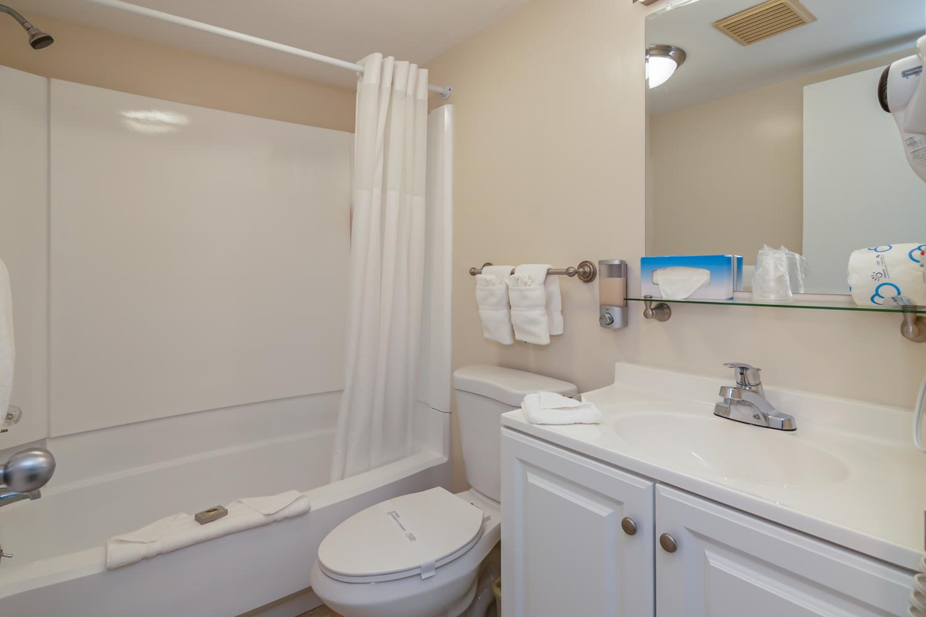 King Room with Kitchenette - Photo 5