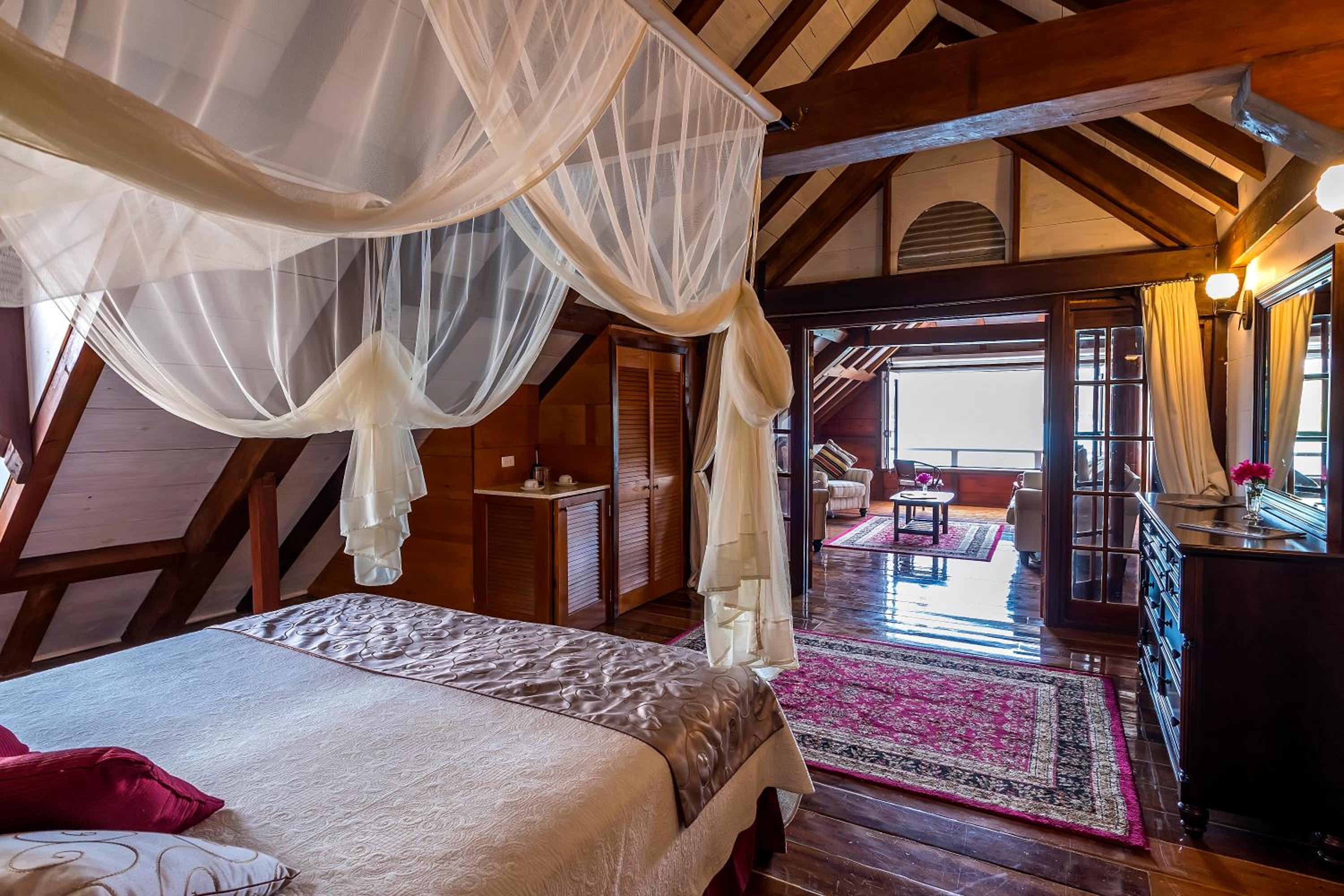 Admiral’s Deluxe Loft Suite with Sea View