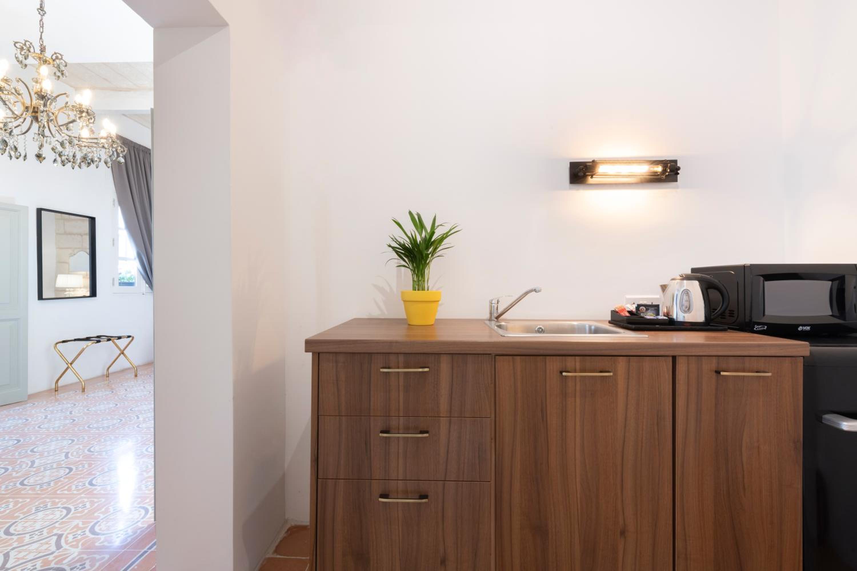 Junior Suite with Balcony photo 2