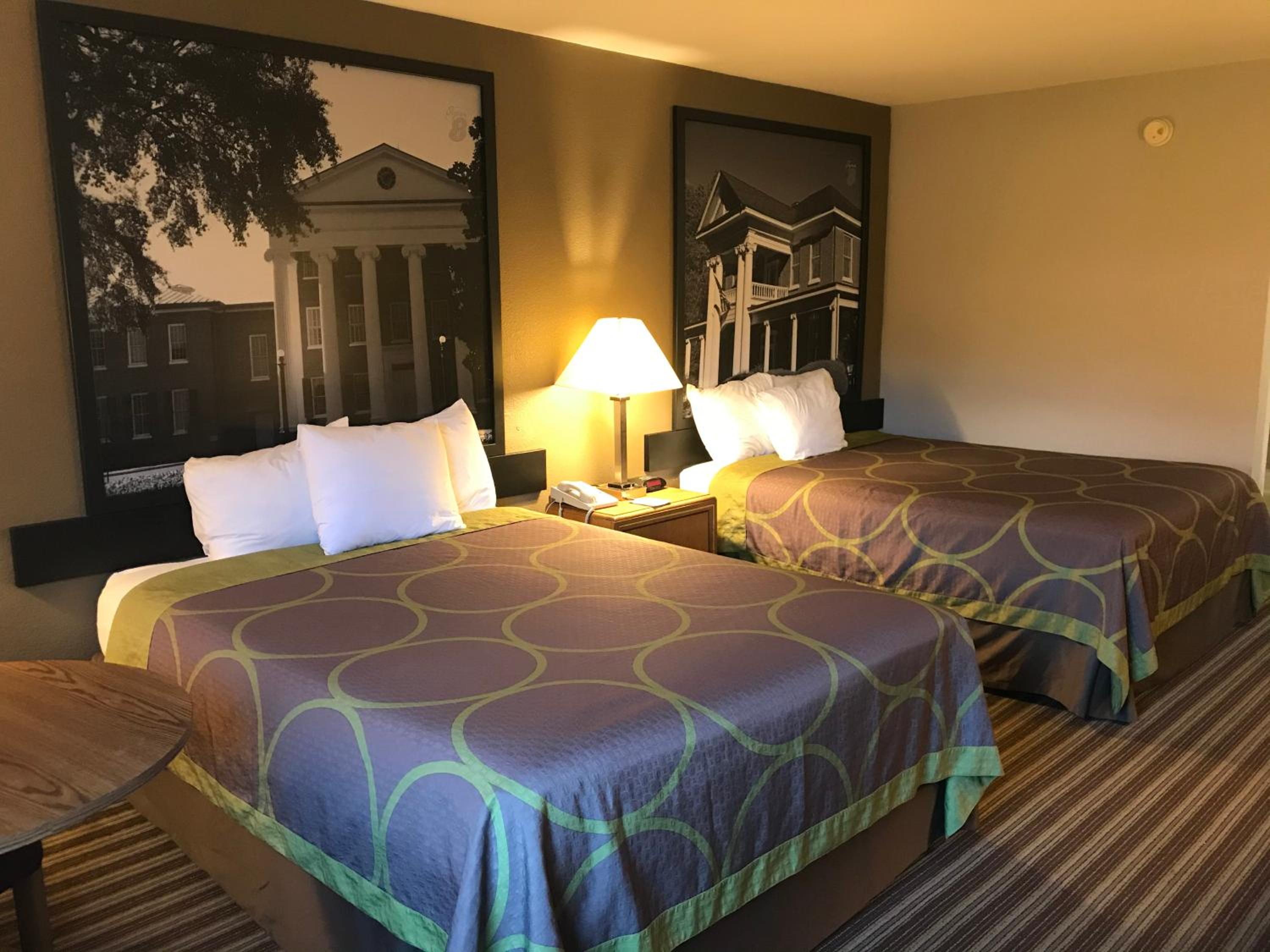 Queen Room with Two Queen Beds - Non-Smoking - Photo 1