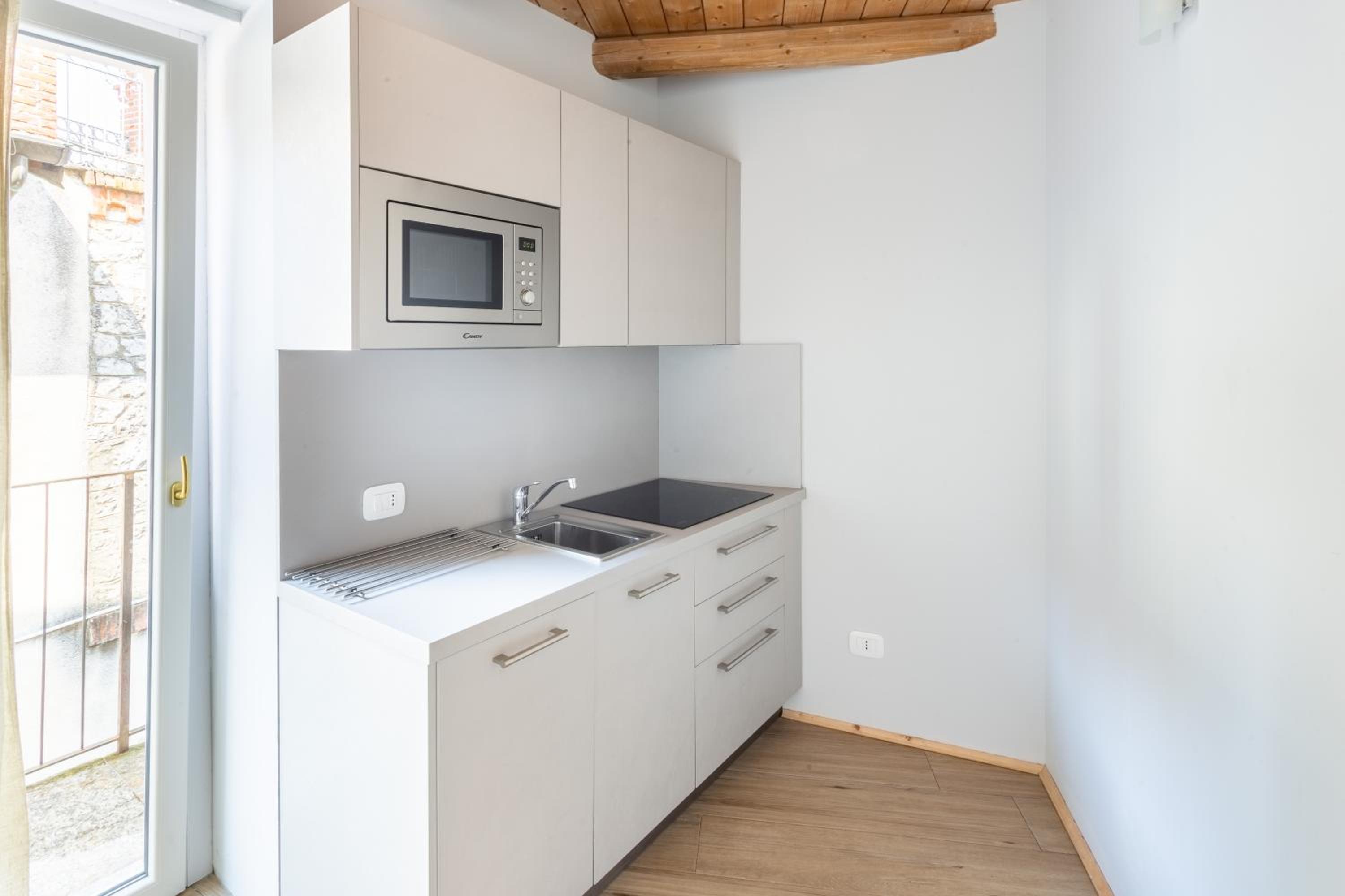 Apartment photo 2