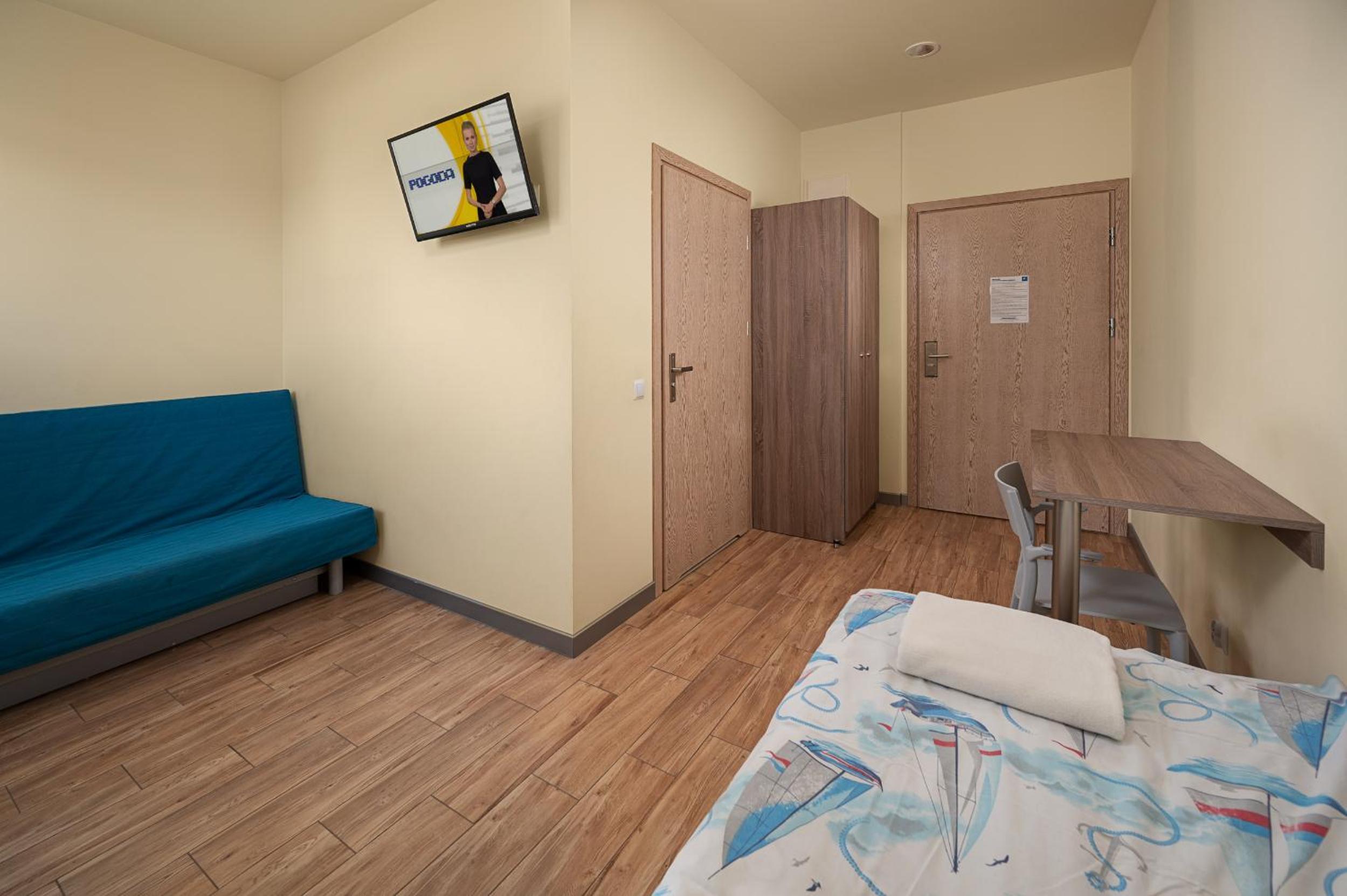 Double or Twin Room - Photo 12