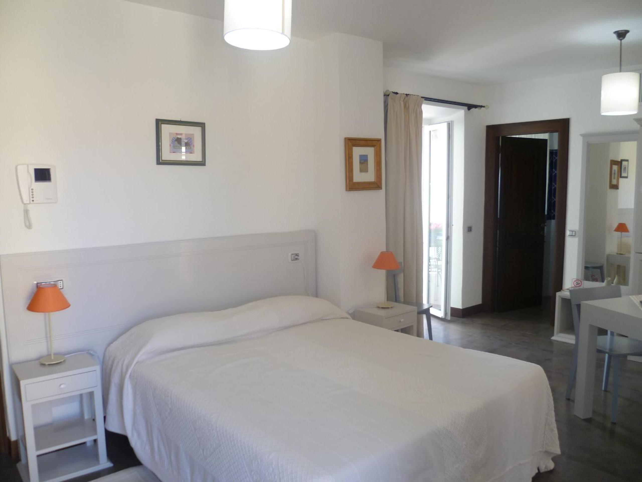 Junior Suite with Terrace - Photo 2