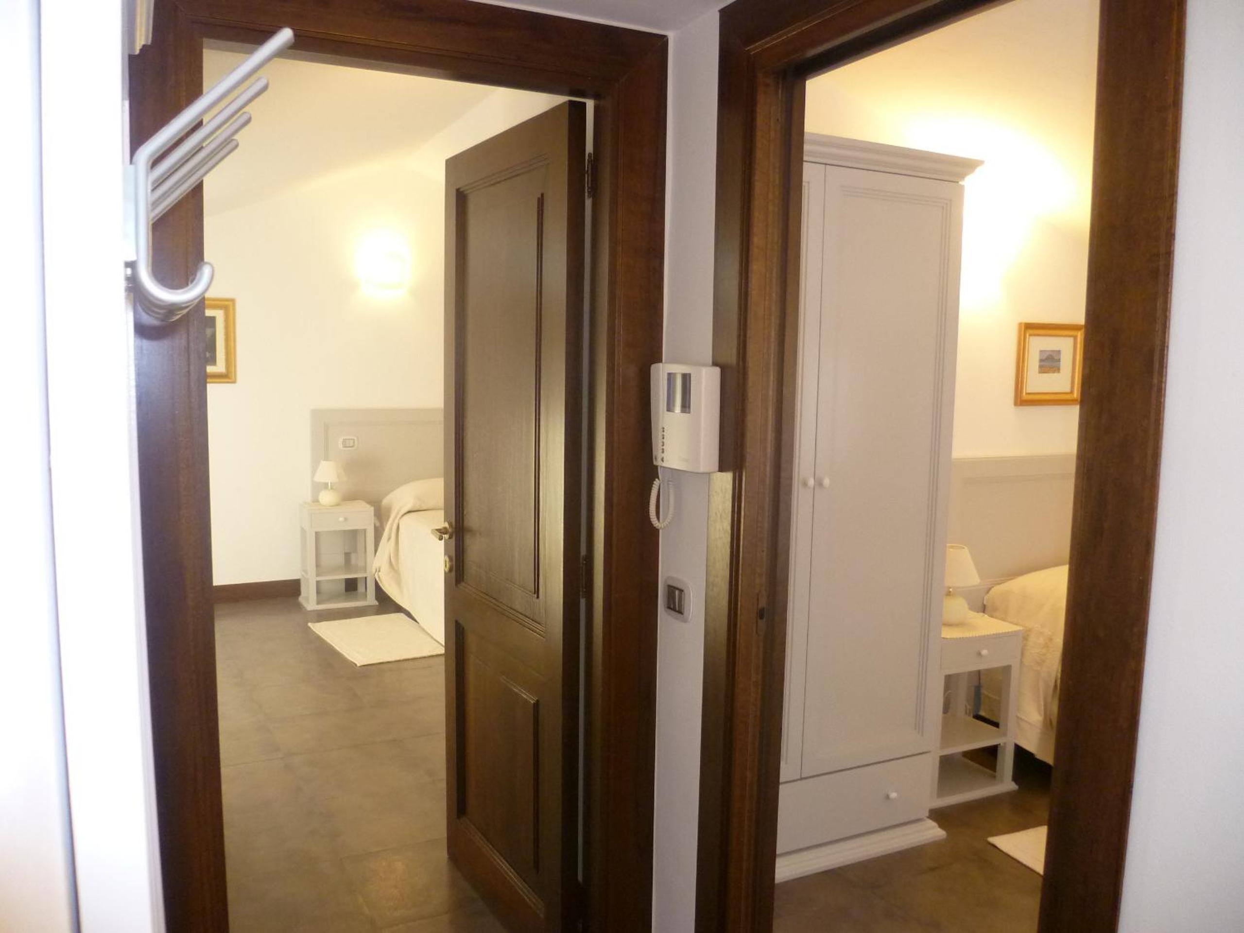 Quadruple Room with Balcony - Photo 1