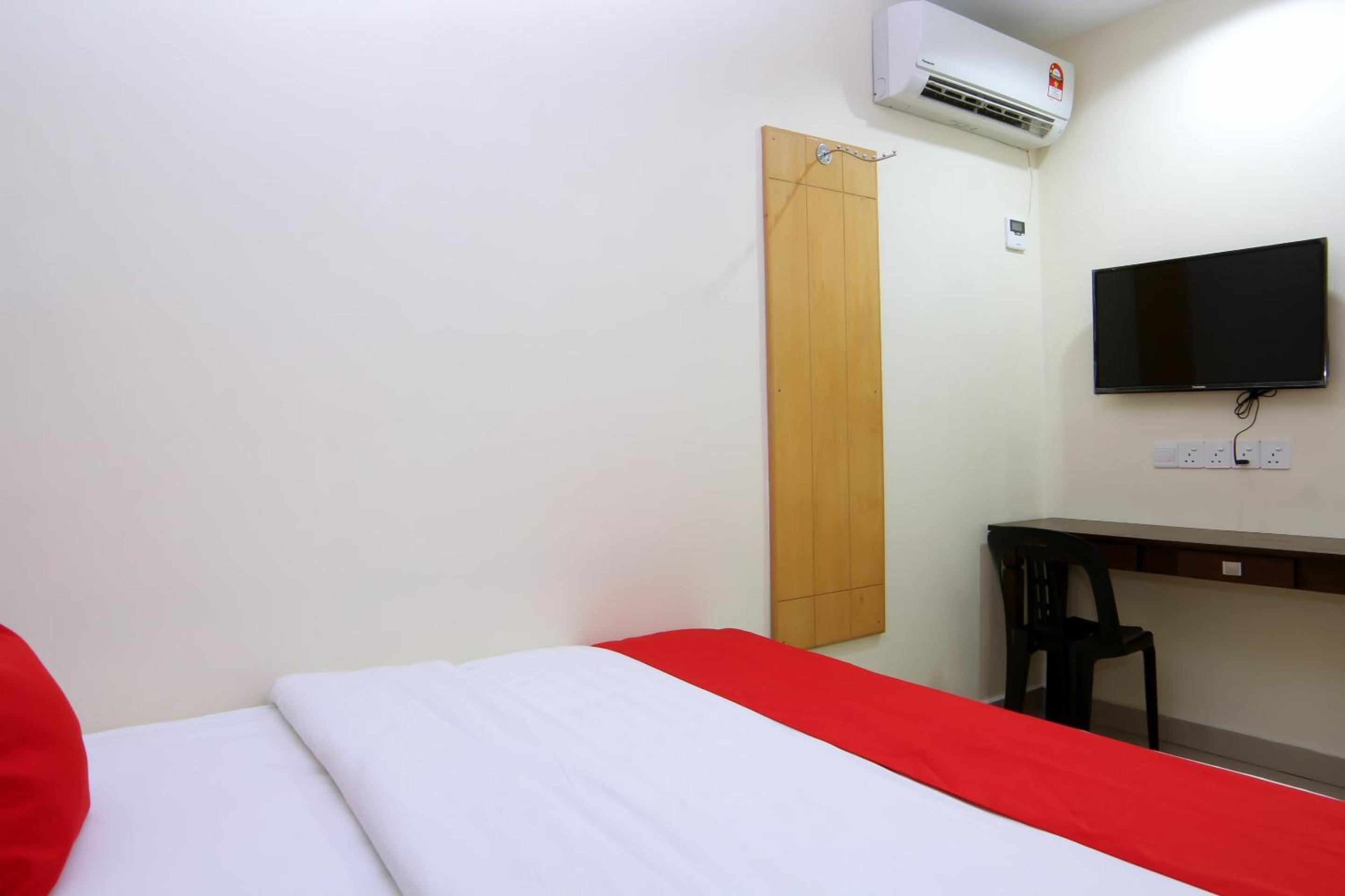 Standard King Room - Photo 2