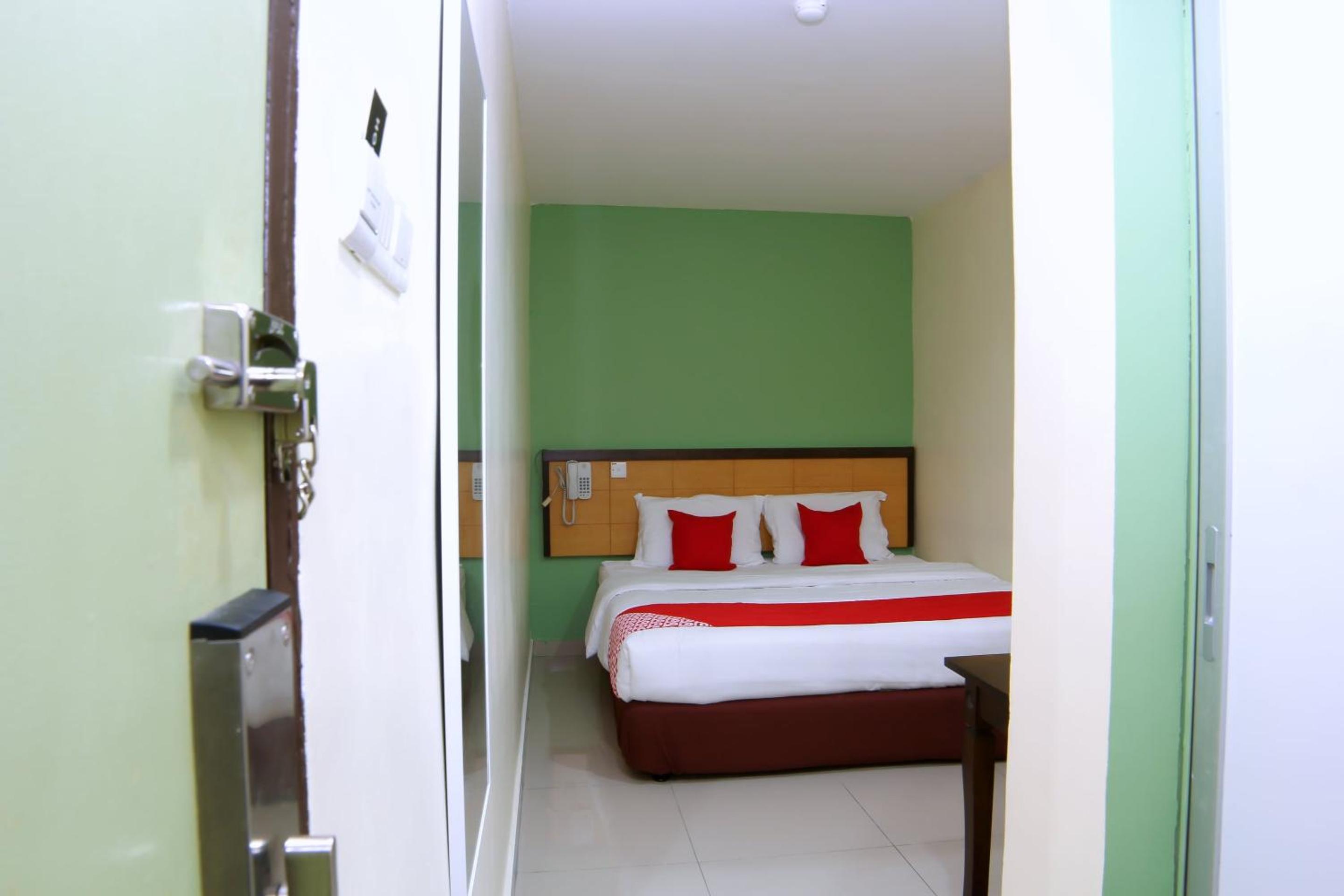 Standard King Room - Photo 3