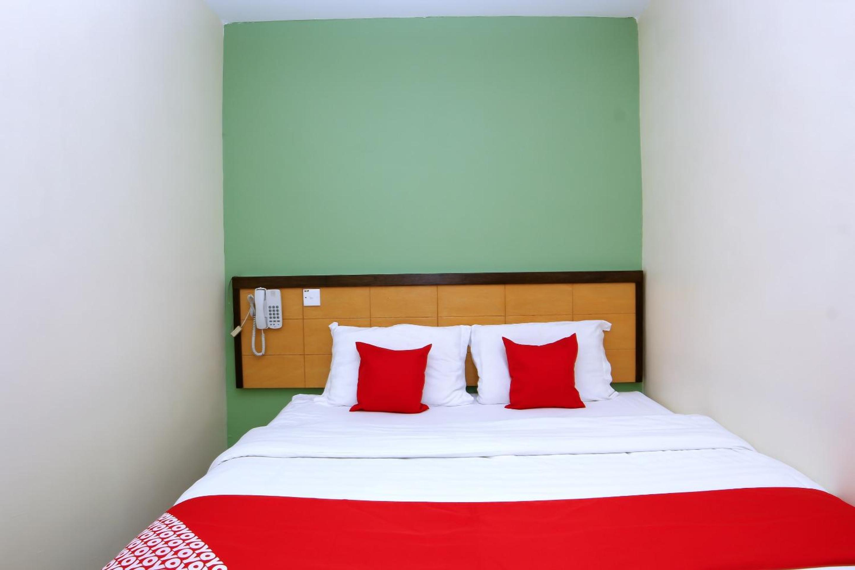 Standard King Room - Photo 4