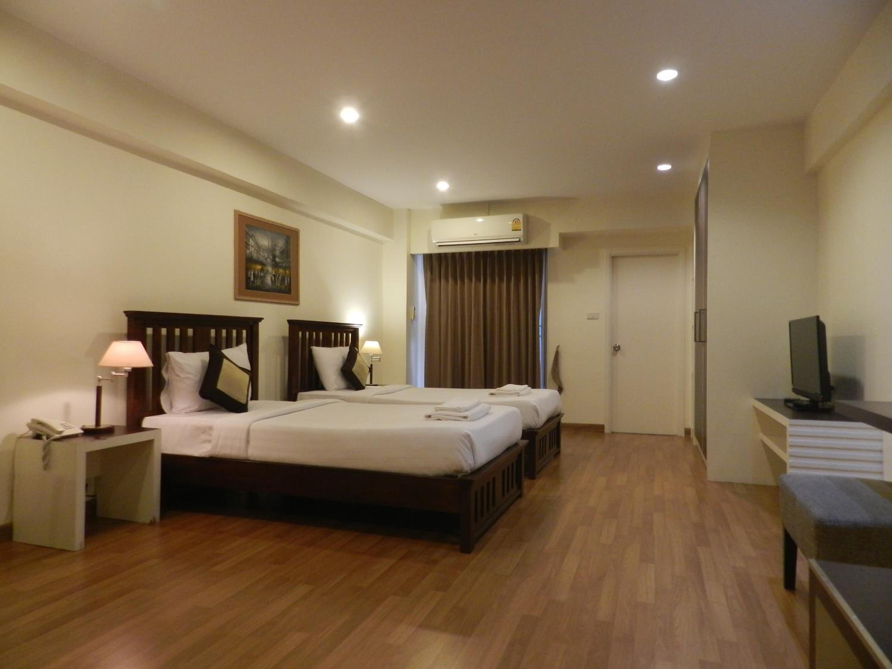 Deluxe Double or Twin Room photo 1